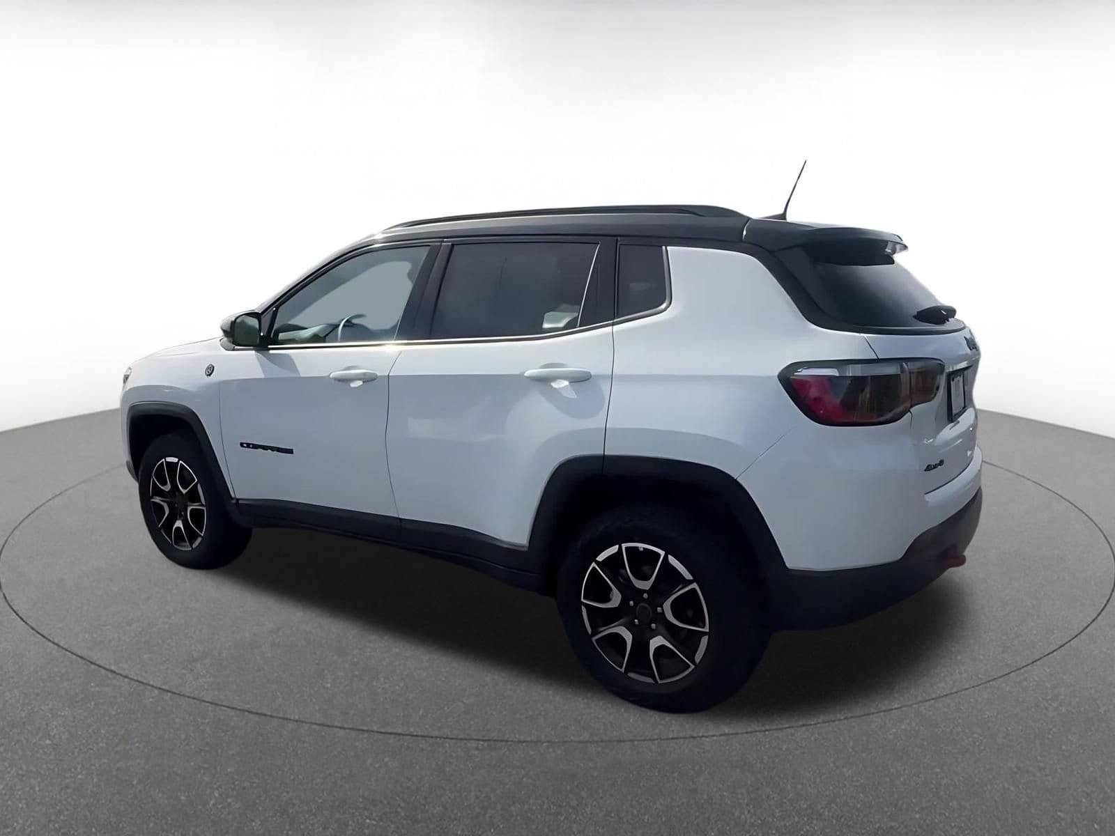 Thumbnail: 2025 Jeep Compass - 10