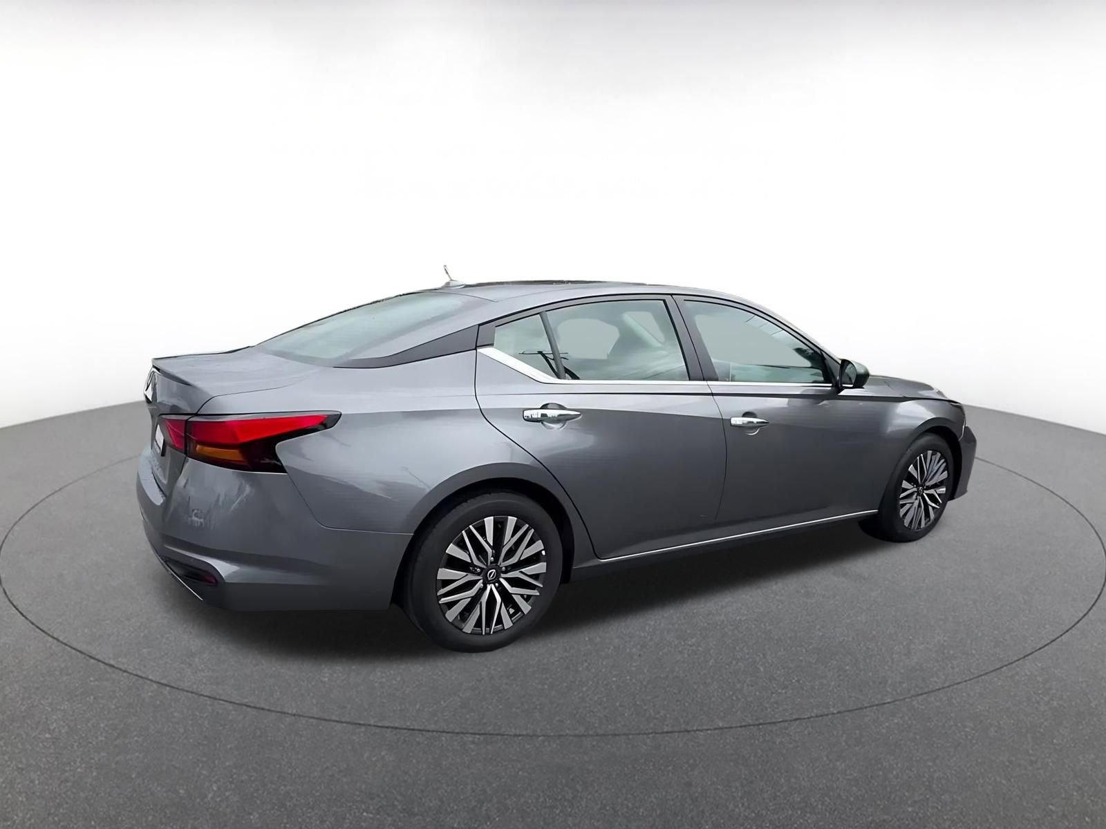 Thumbnail: 2025 Nissan Altima - 14