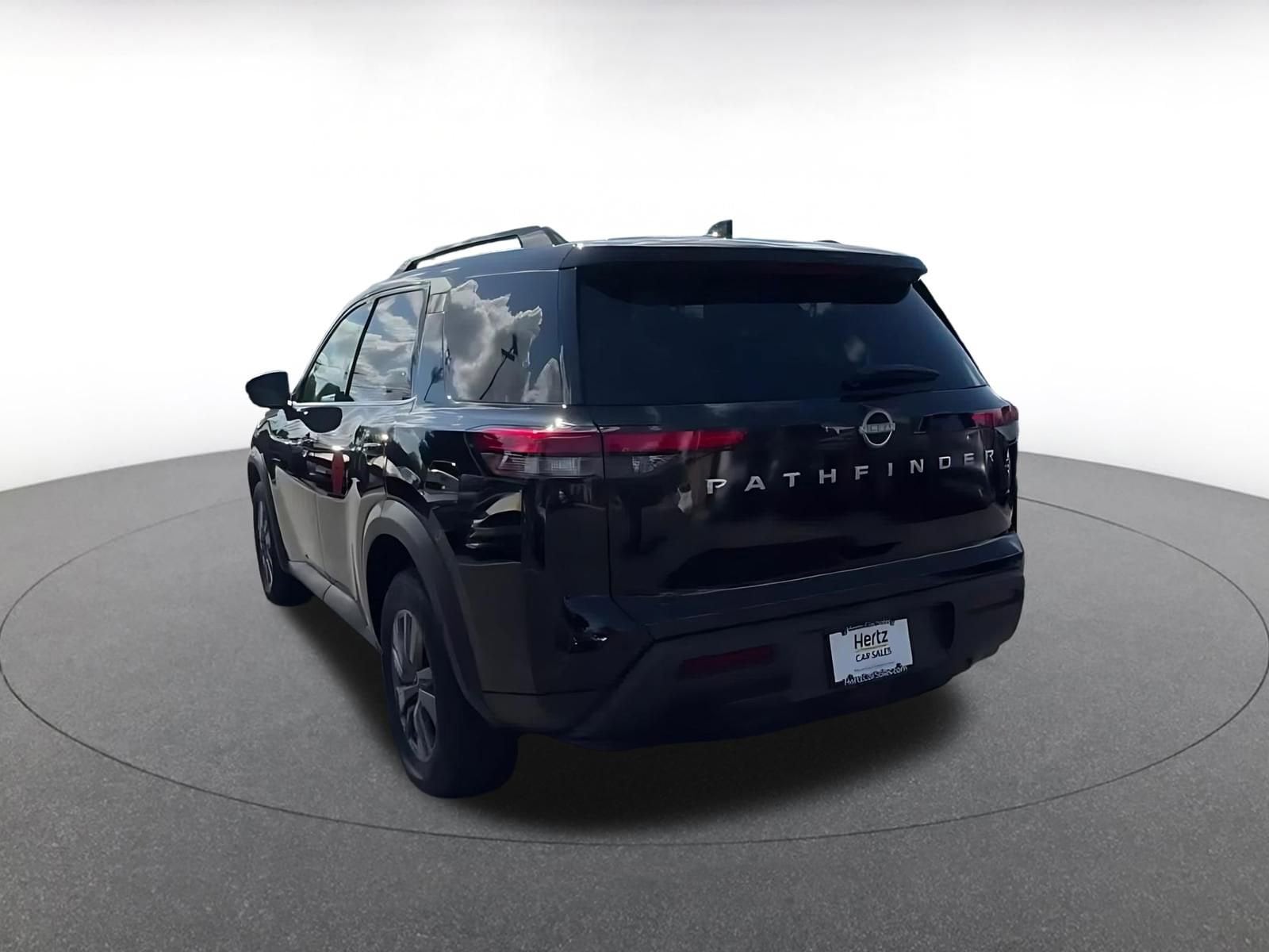 Thumbnail: 2025 Nissan Pathfinder - 11
