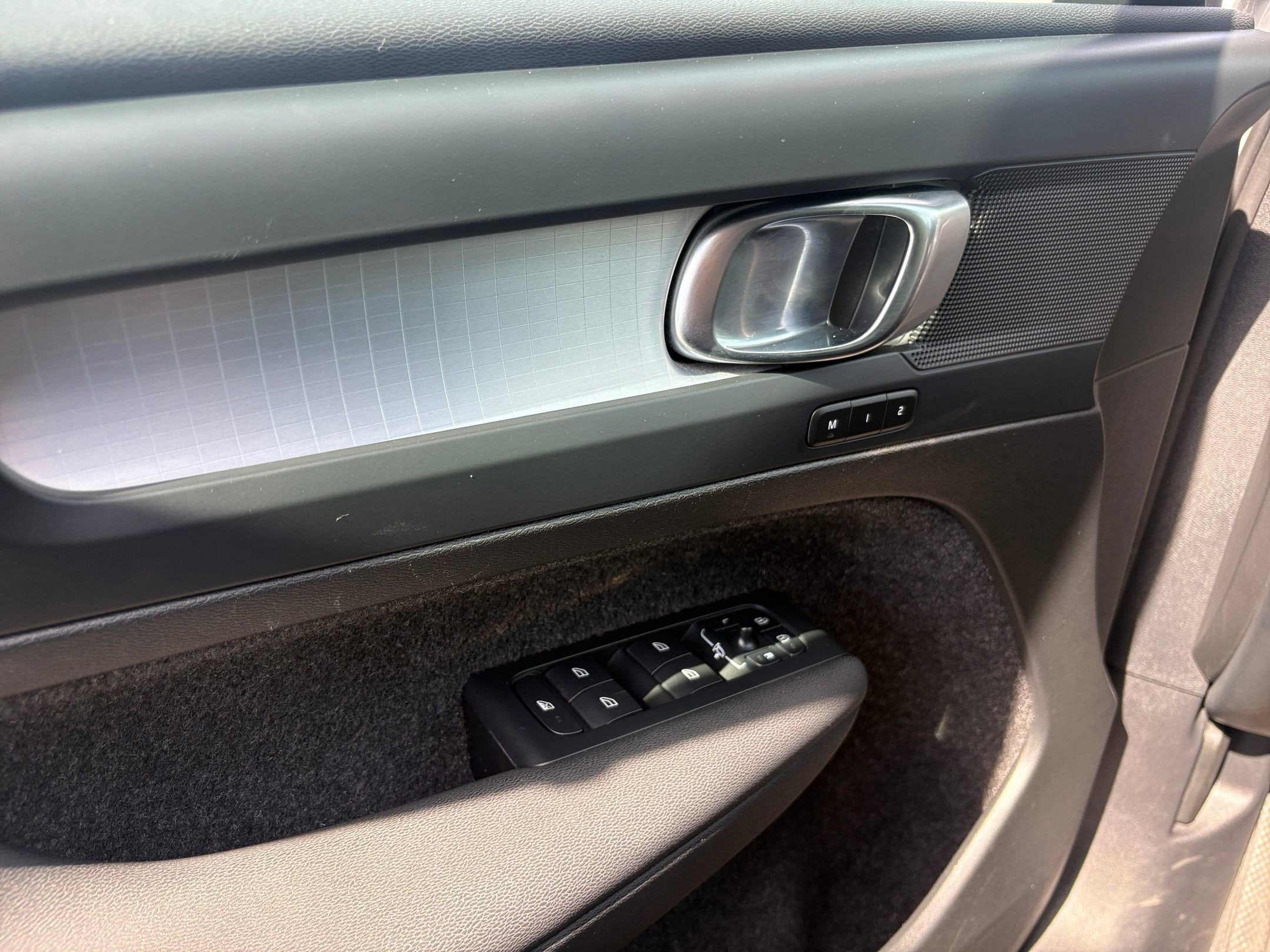 Thumbnail: 2024 Volvo XC40 - 18