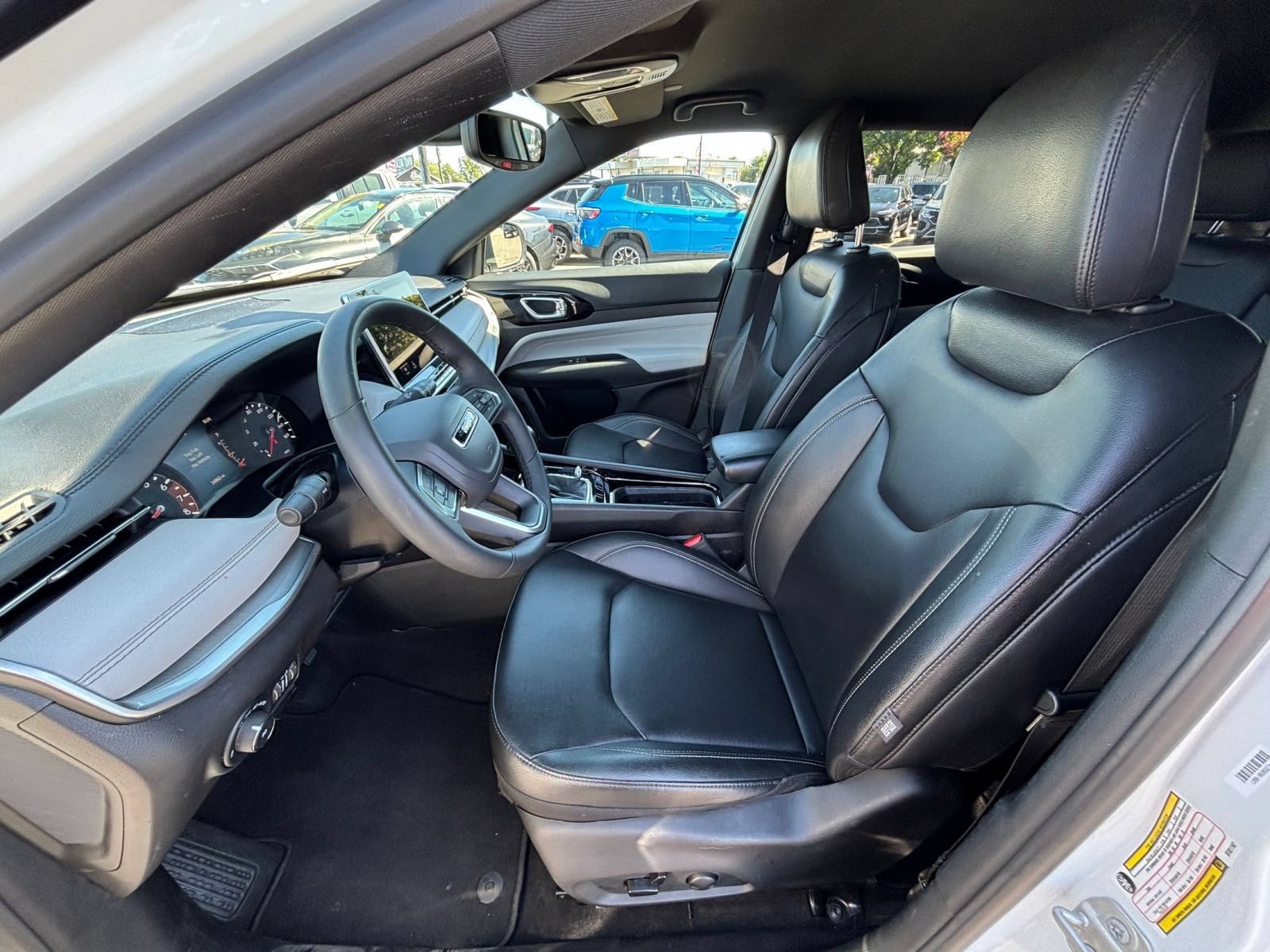 Thumbnail: 2025 Jeep Compass - 28