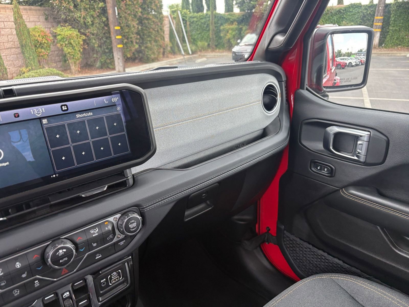 Thumbnail: 2025 Jeep Wrangler - 35