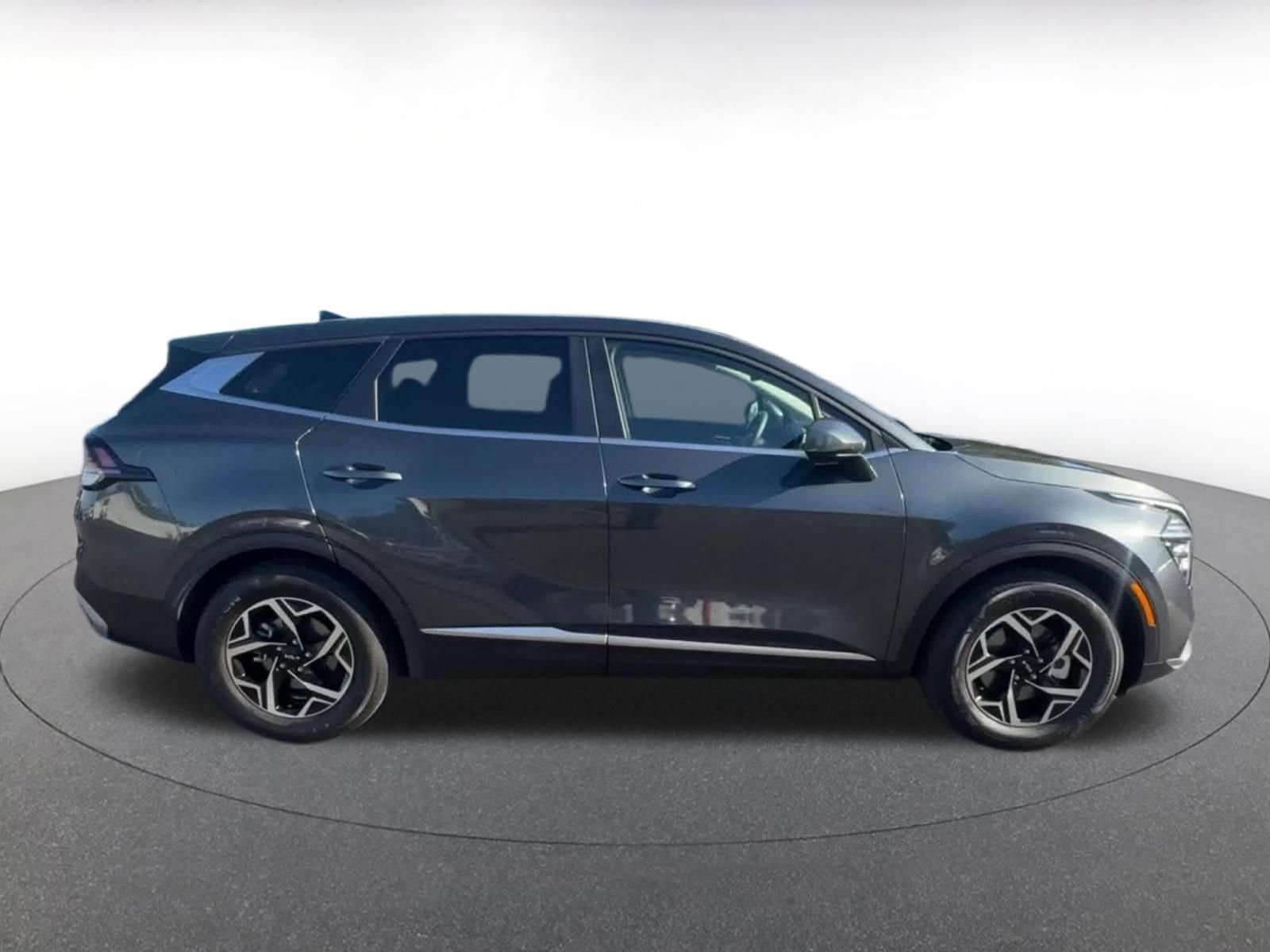Thumbnail: 2025 Kia Sportage - 16