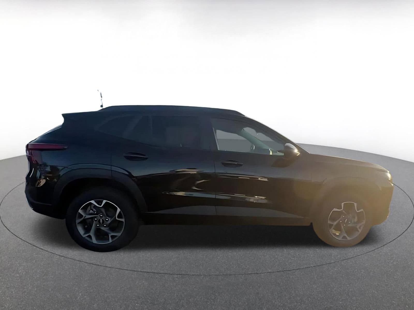 Thumbnail: 2025 Chevrolet Trax - 15