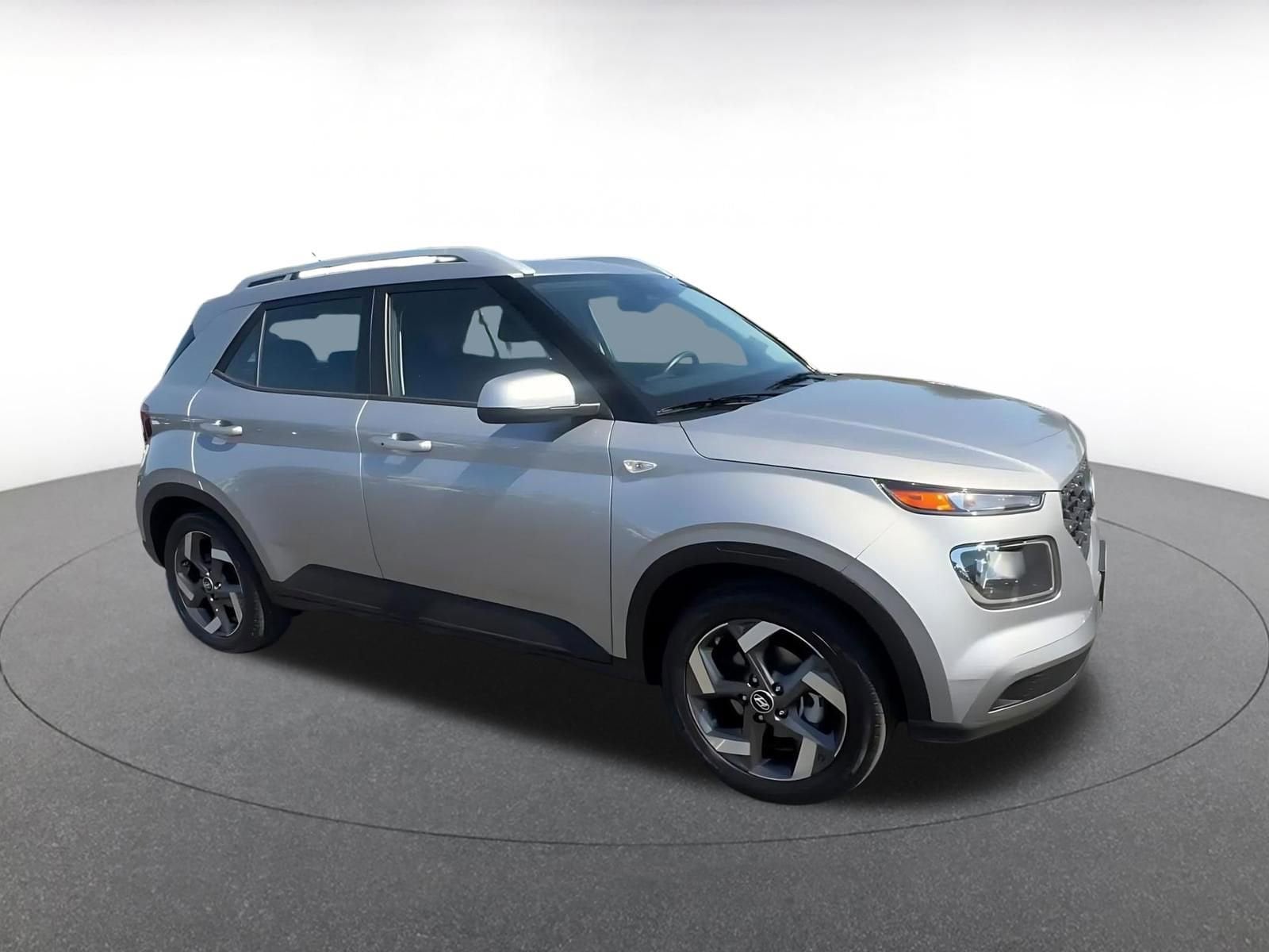 Thumbnail: 2025 Hyundai Venue - 2