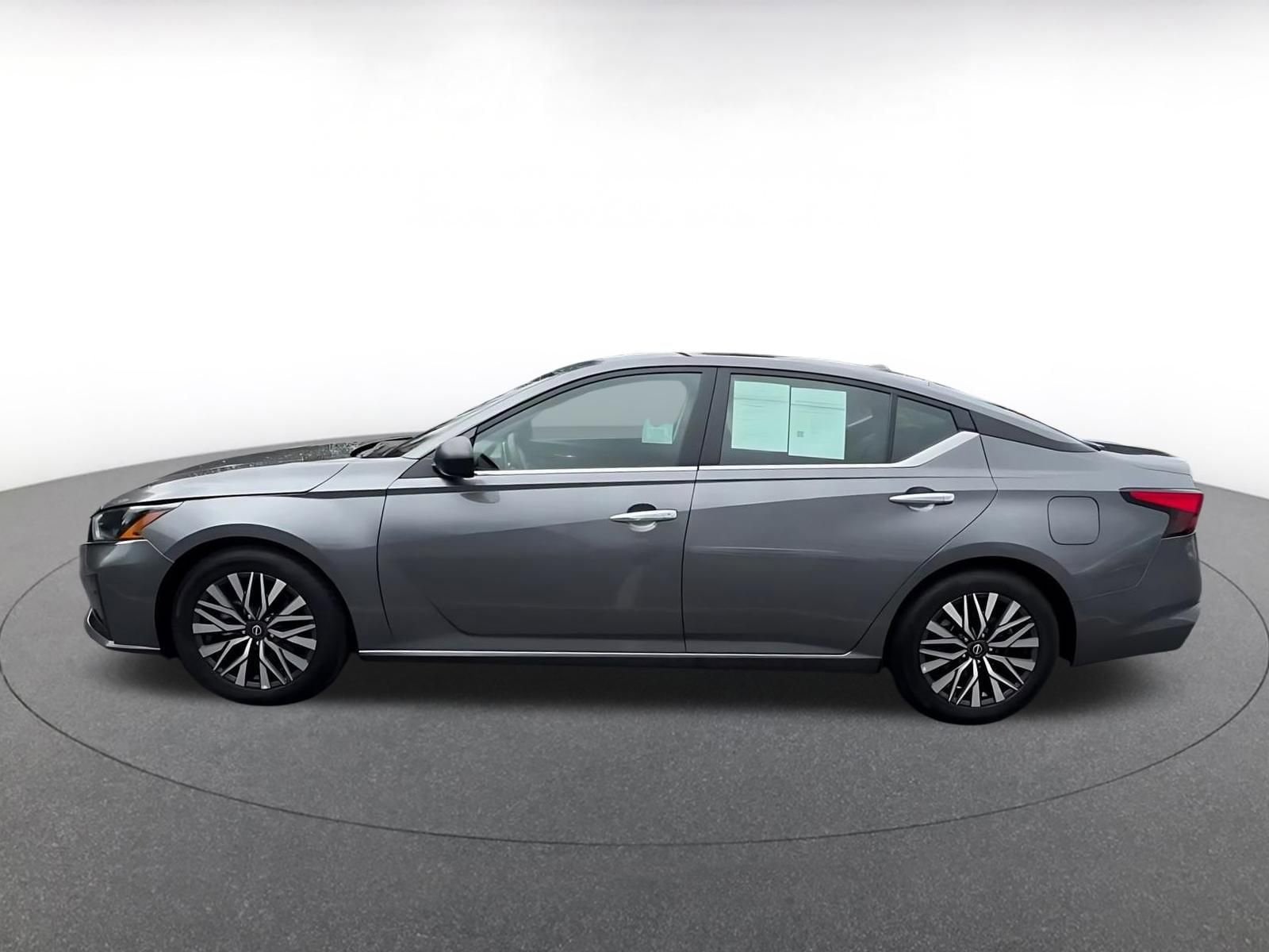Thumbnail: 2025 Nissan Altima - 9