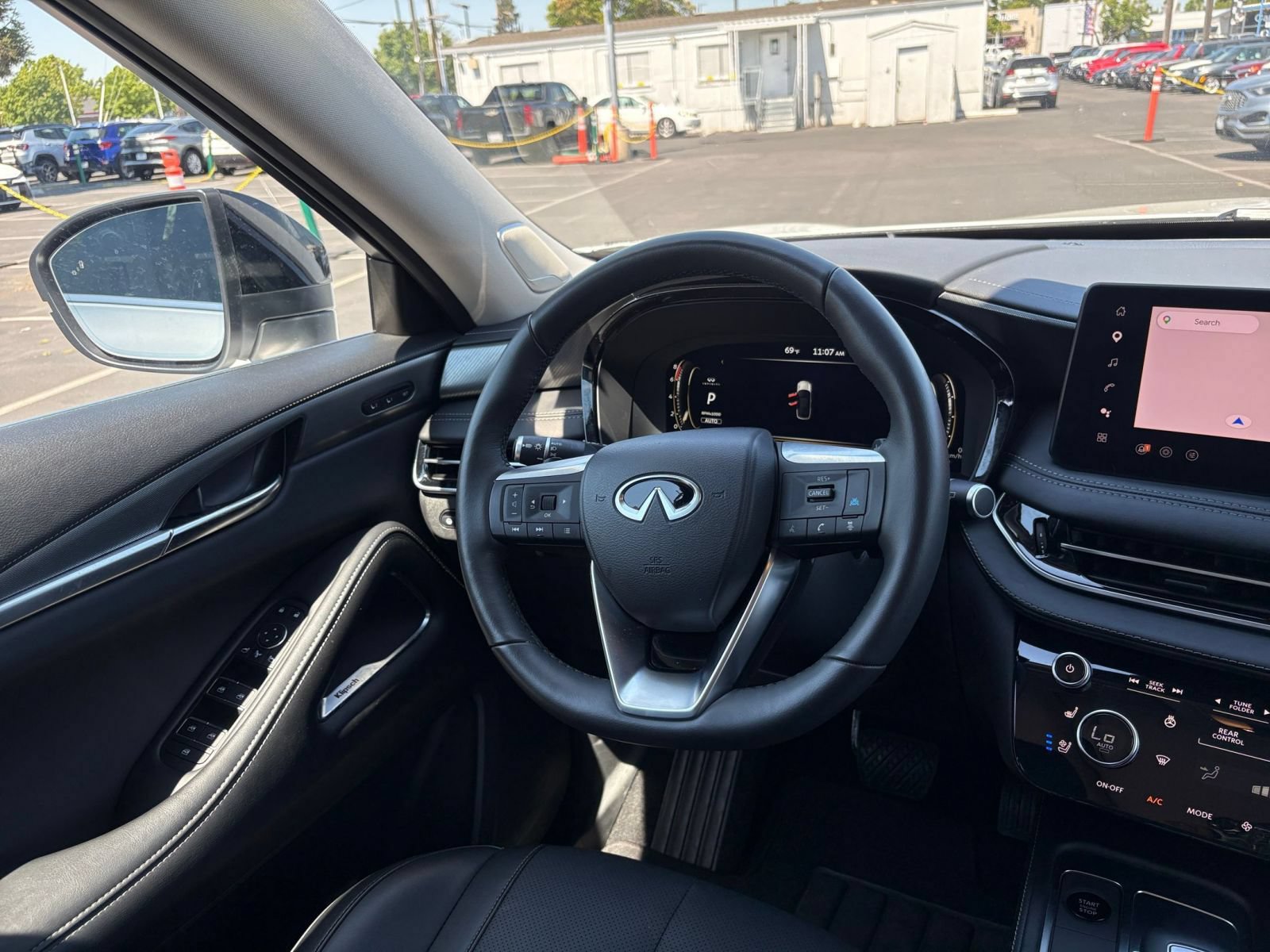 Thumbnail: 2026 INFINITI QX60 - 34