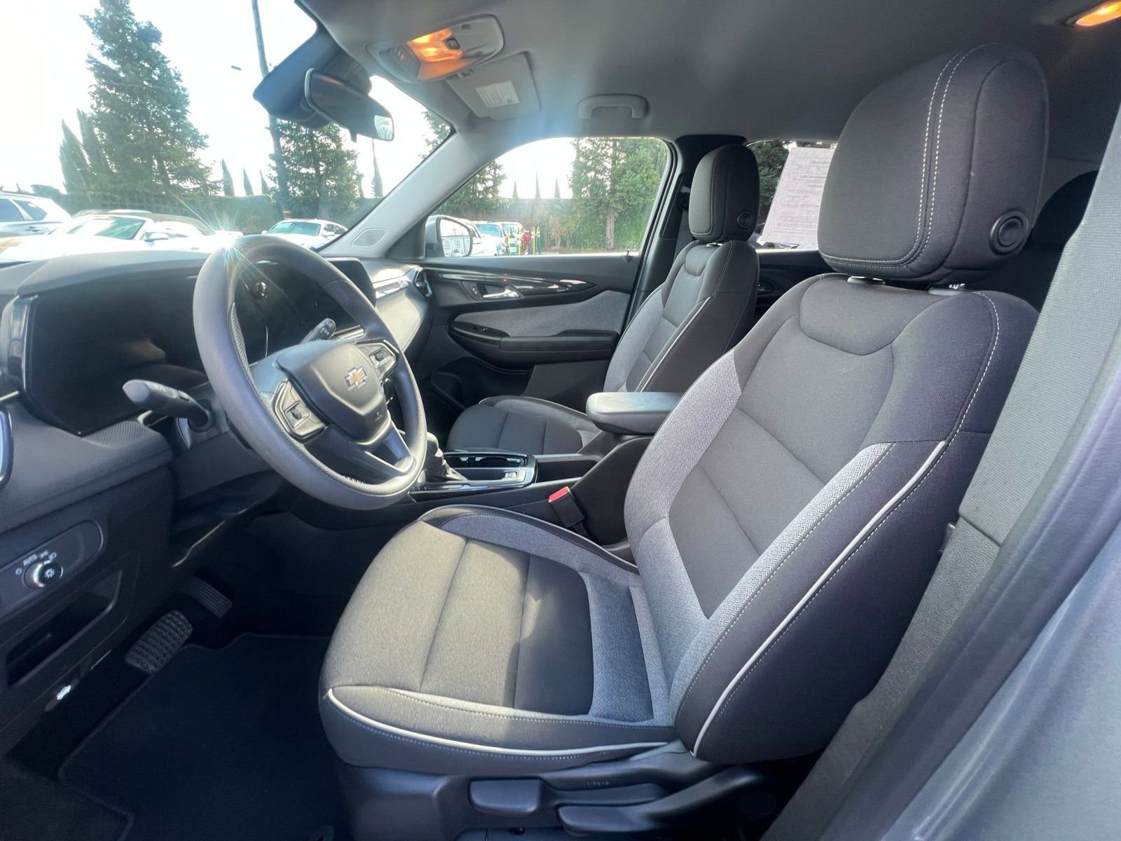 Thumbnail: 2025 Chevrolet TrailBlazer - 27