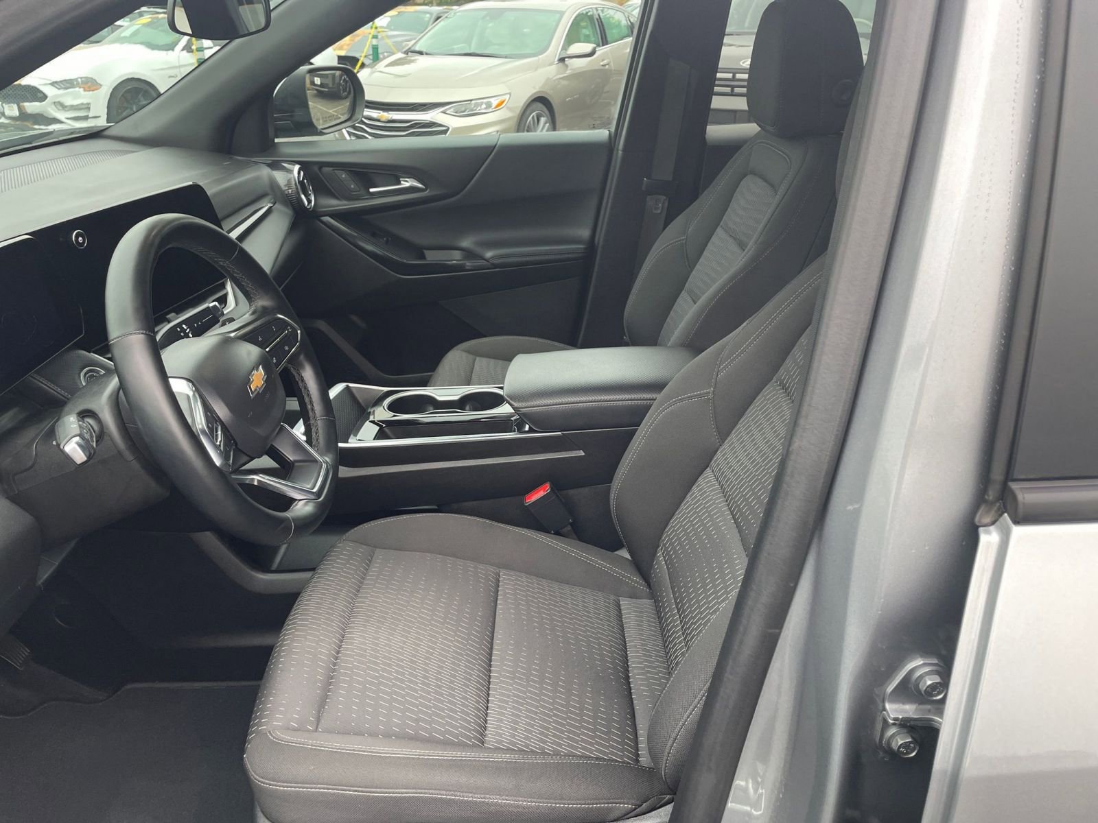 Thumbnail: 2025 Chevrolet Equinox - 21