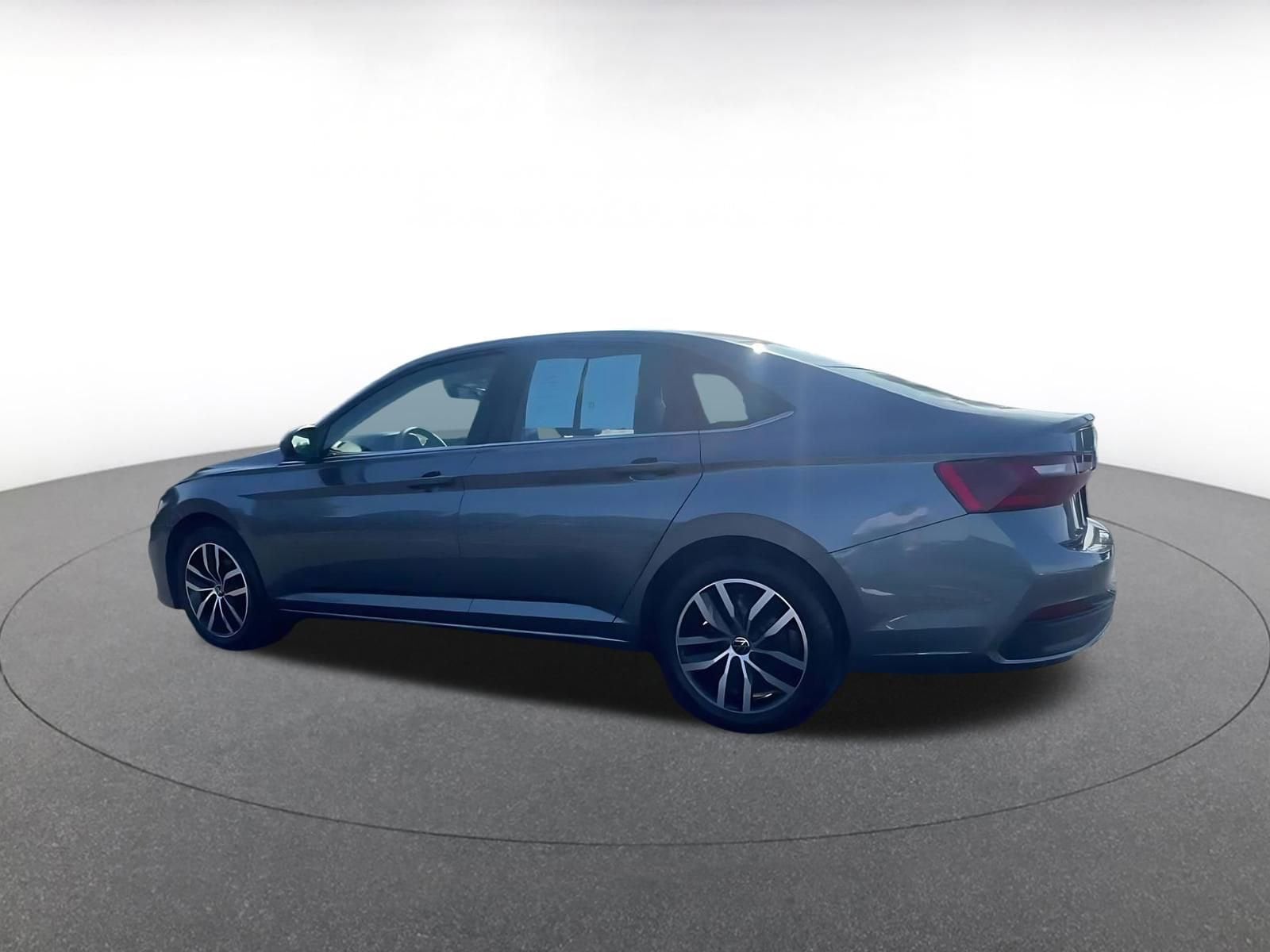 Thumbnail: 2025 Volkswagen Jetta - 10