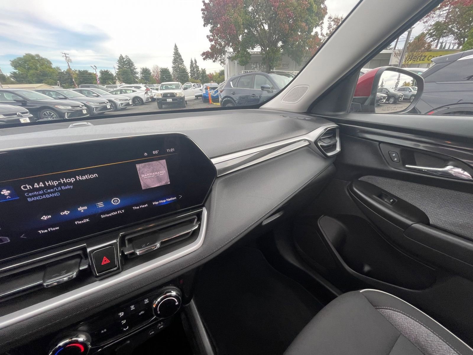 Thumbnail: 2025 Chevrolet TrailBlazer - 29