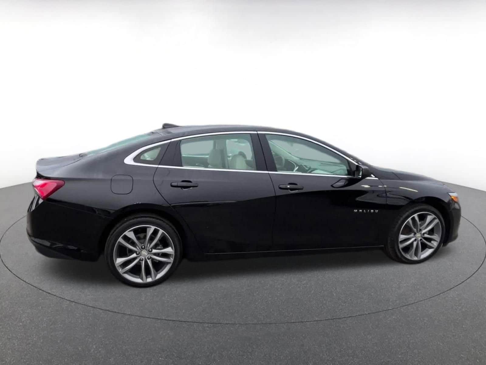 Thumbnail: 2024 Chevrolet Malibu - 16