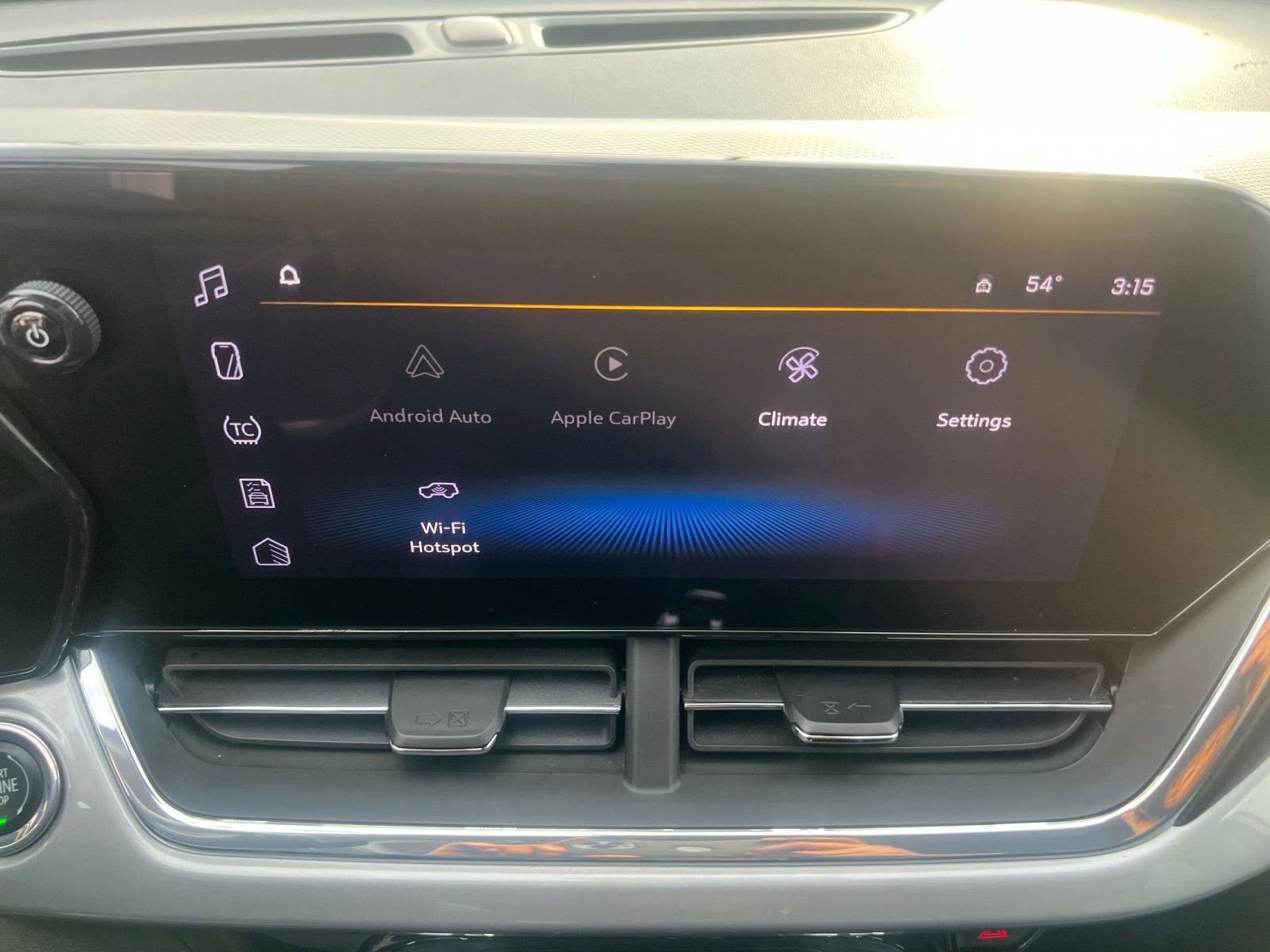 Thumbnail: 2025 Chevrolet Trax - 21