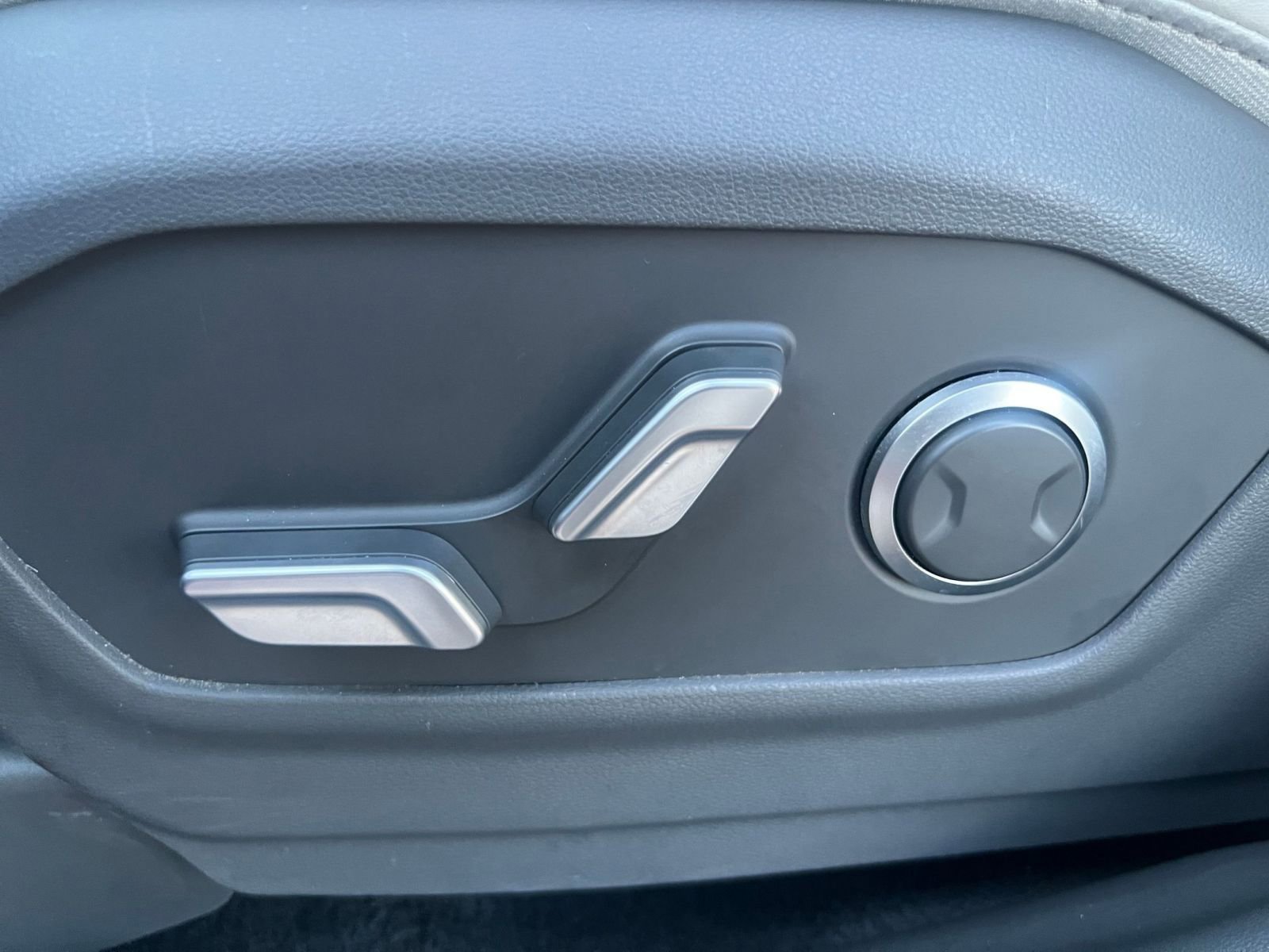 Thumbnail: 2025 Hyundai Santa Fe - 24