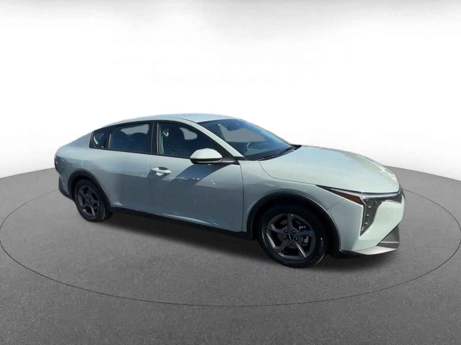 Thumbnail: 2025 Kia K4 - 2