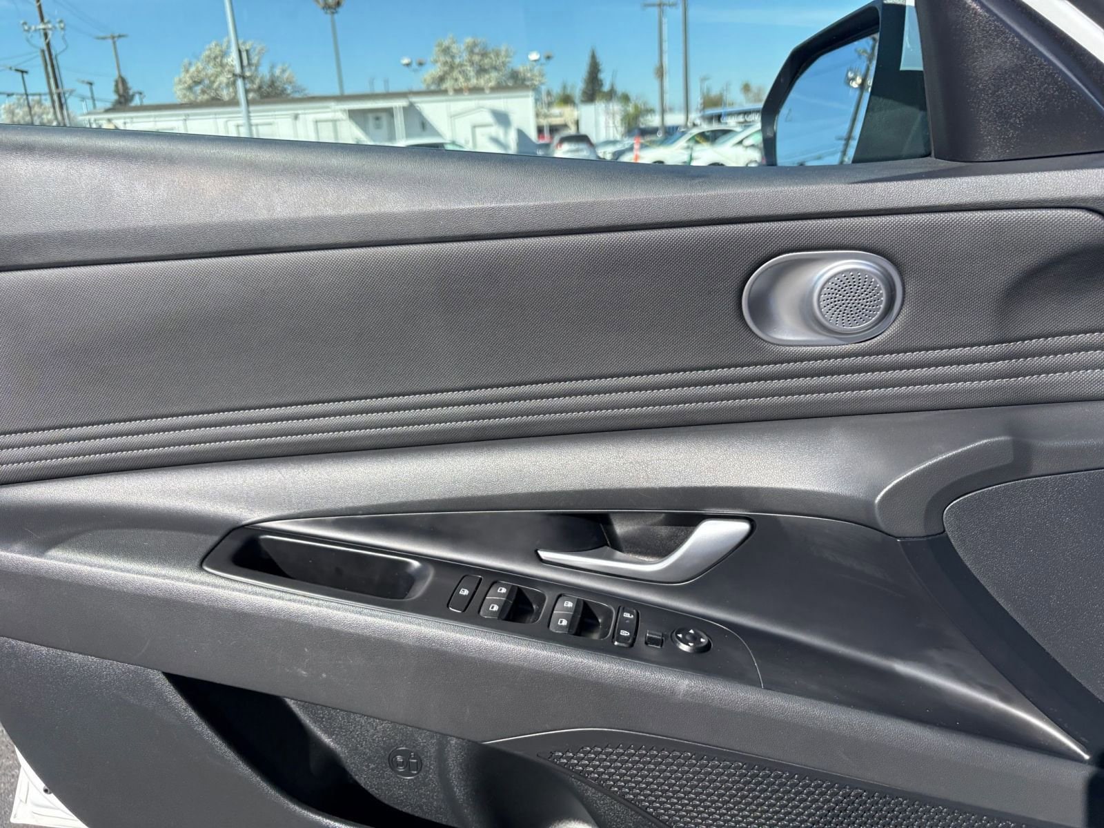 Thumbnail: 2025 Hyundai Elantra - 18