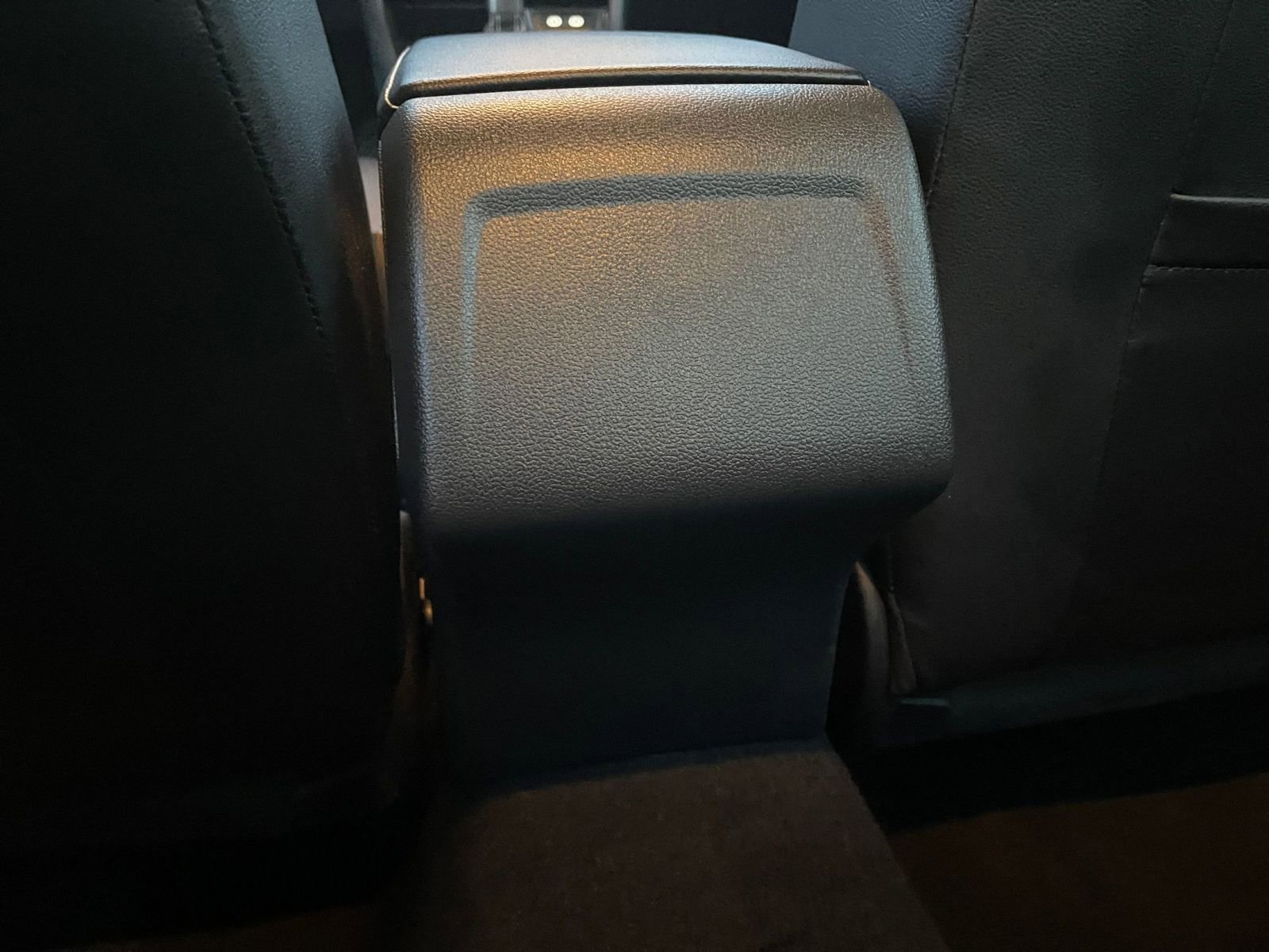 Thumbnail: 2025 Volkswagen Jetta - 24