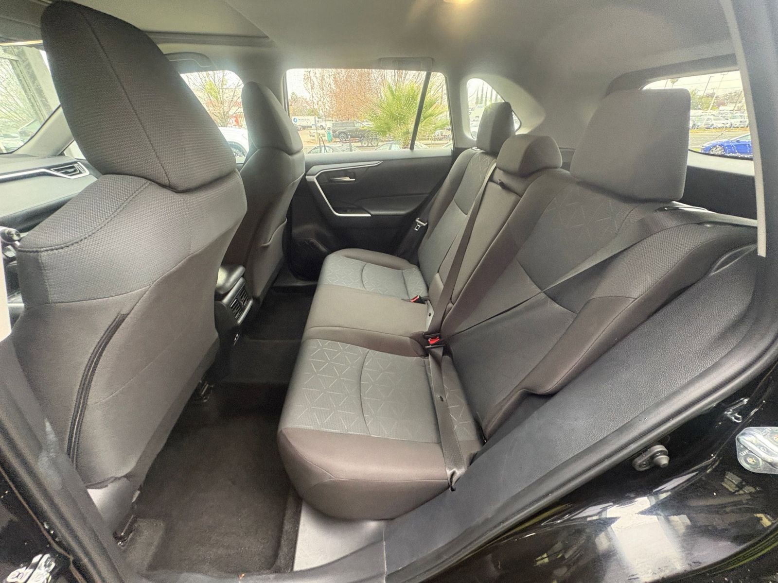 Thumbnail: 2025 Toyota RAV4 - 27