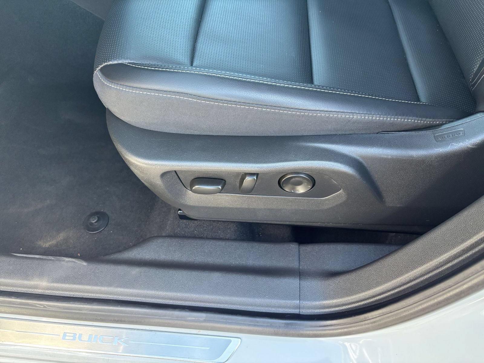 Thumbnail: 2024 Buick Envision - 22