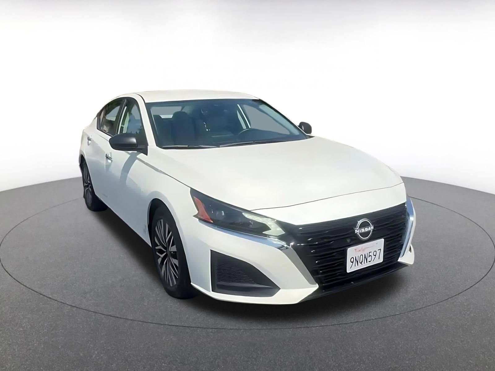 Thumbnail: 2025 Nissan Altima - 3