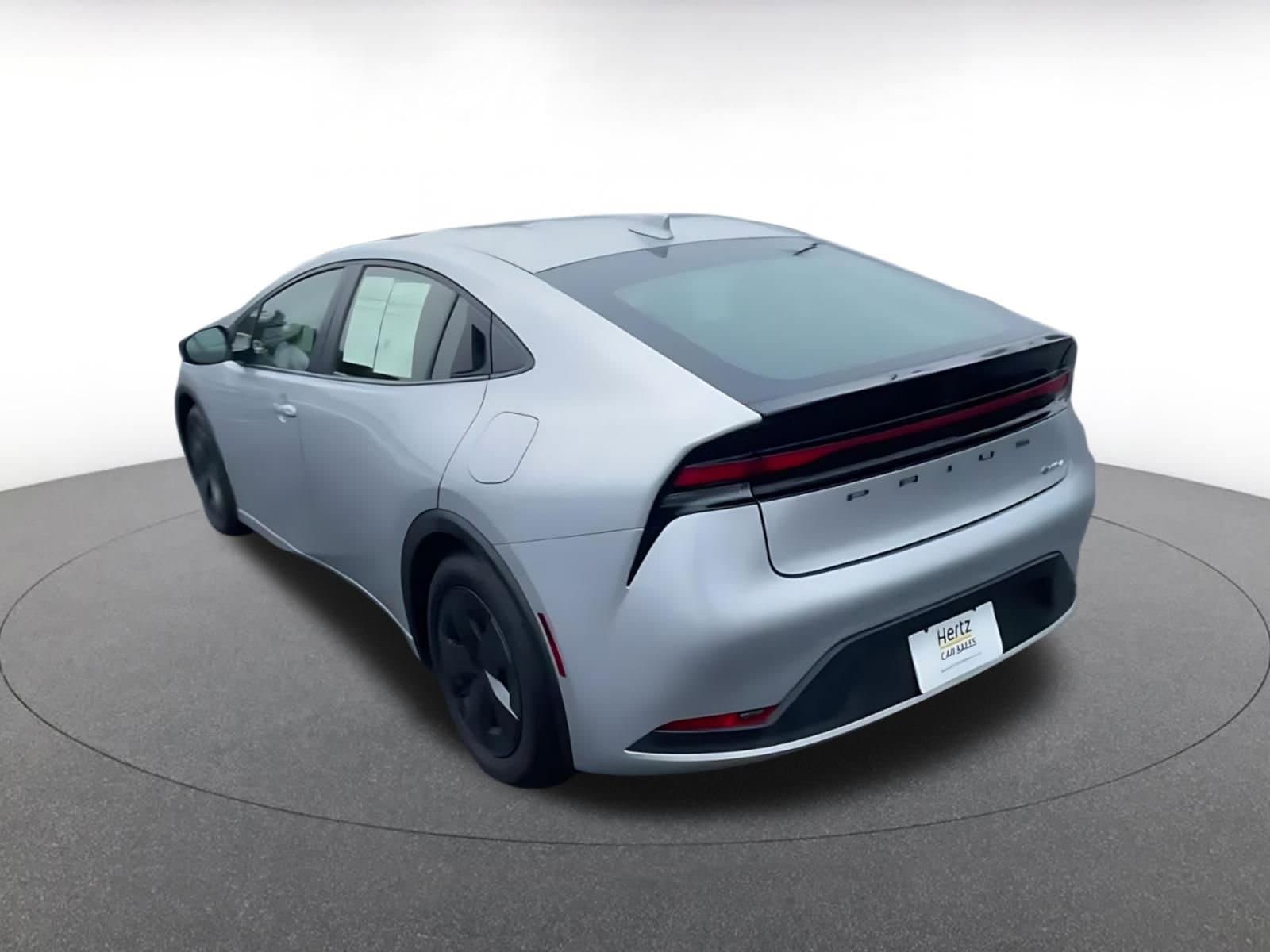 Thumbnail: 2025 Toyota Prius - 11