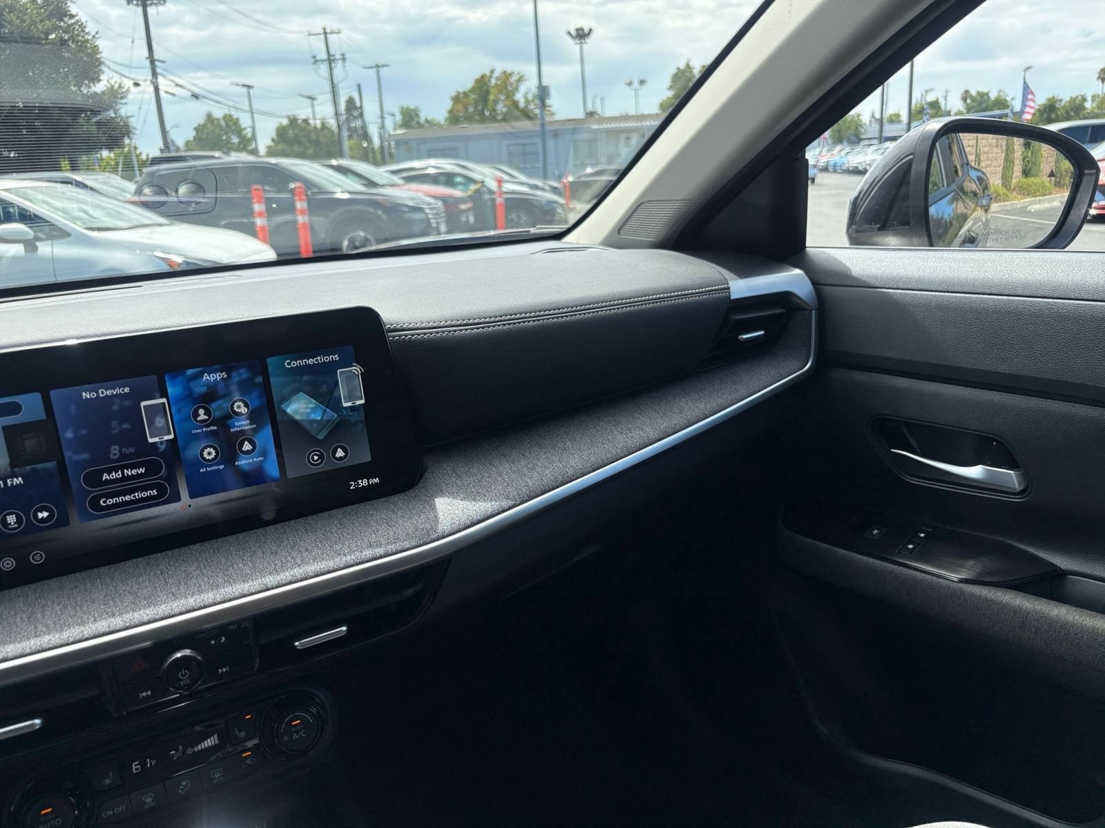 Thumbnail: 2026 Nissan Kicks - 34