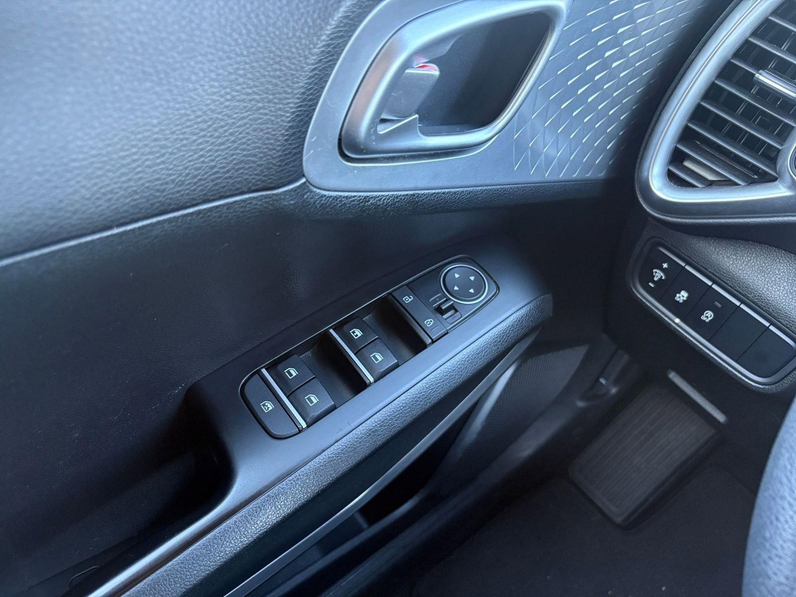 Thumbnail: 2025 Kia Soul - 18