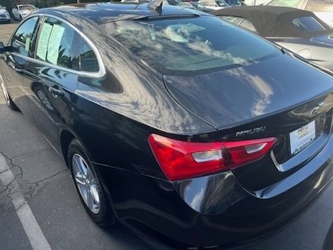 Thumbnail: 2023 Chevrolet Malibu - 3