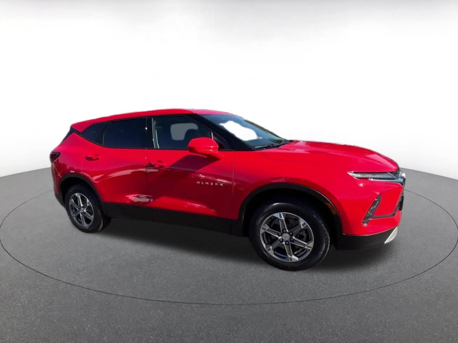 Thumbnail: 2026 Chevrolet Blazer - 2