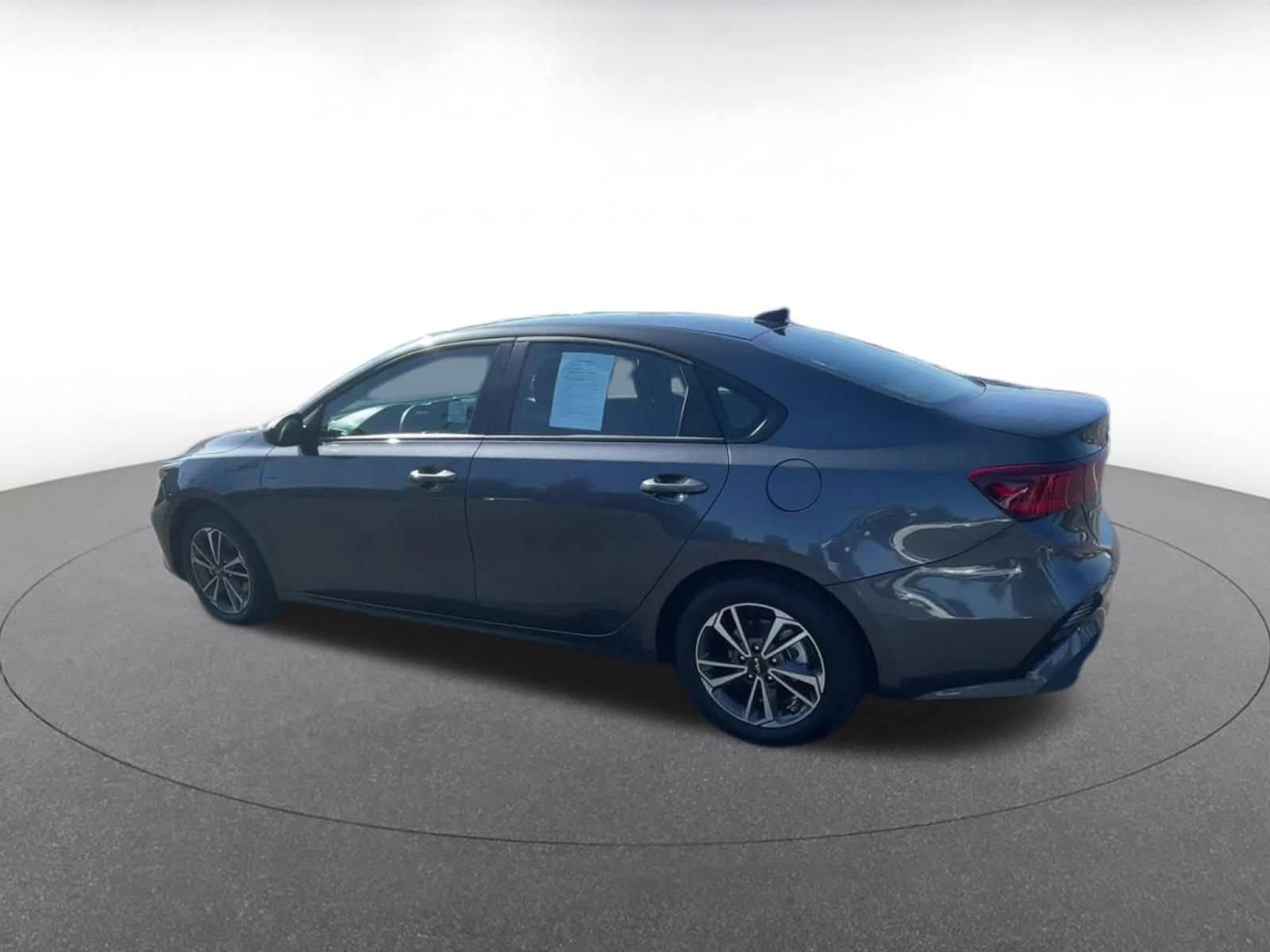 2024 Kia Forte LXS 10