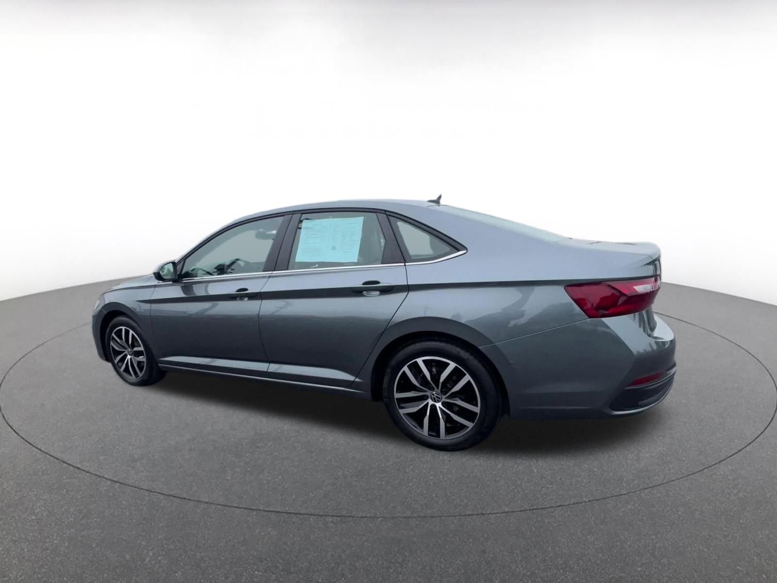 Thumbnail: 2025 Volkswagen Jetta - 10