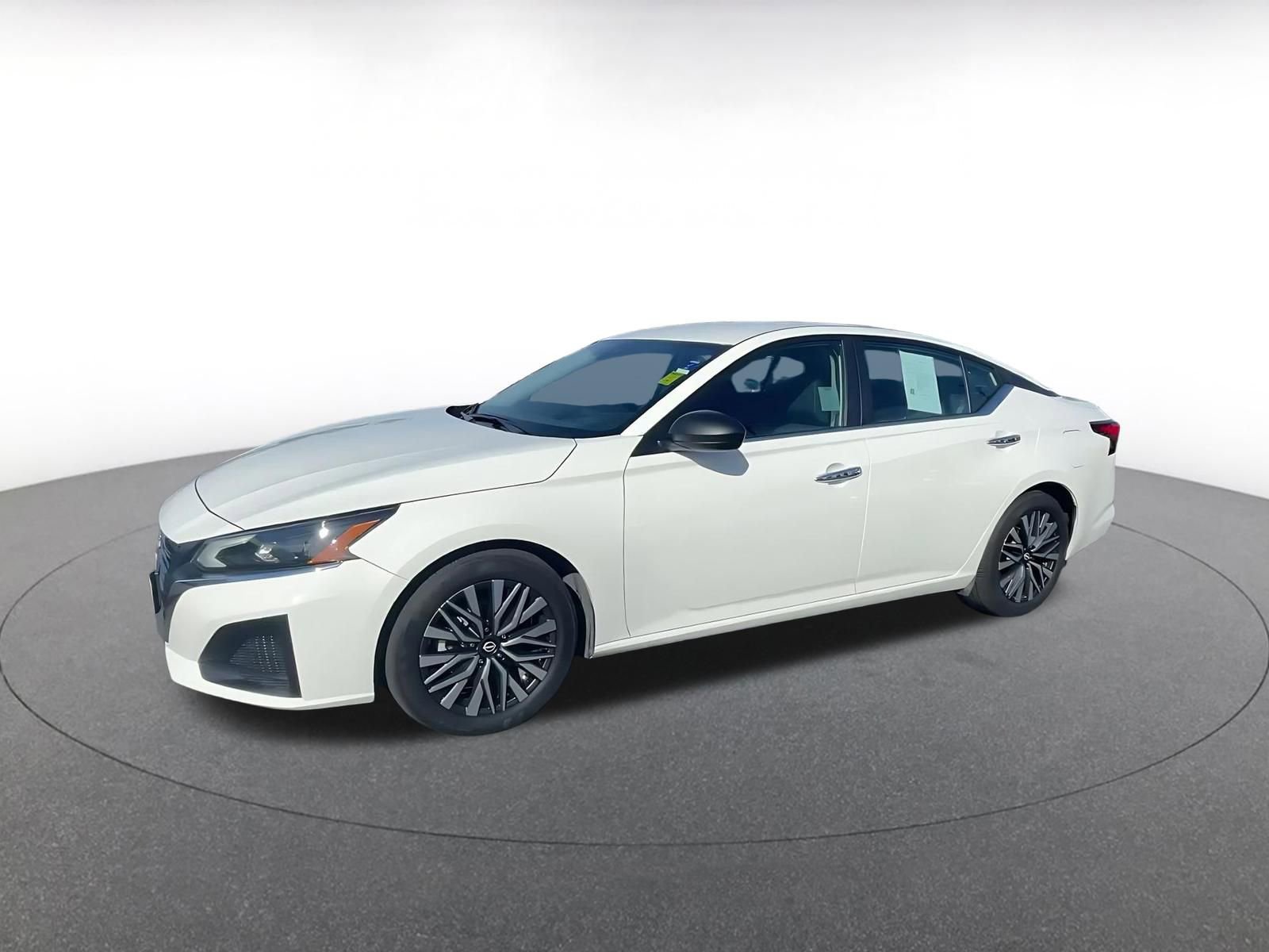 Thumbnail: 2025 Nissan Altima - 8