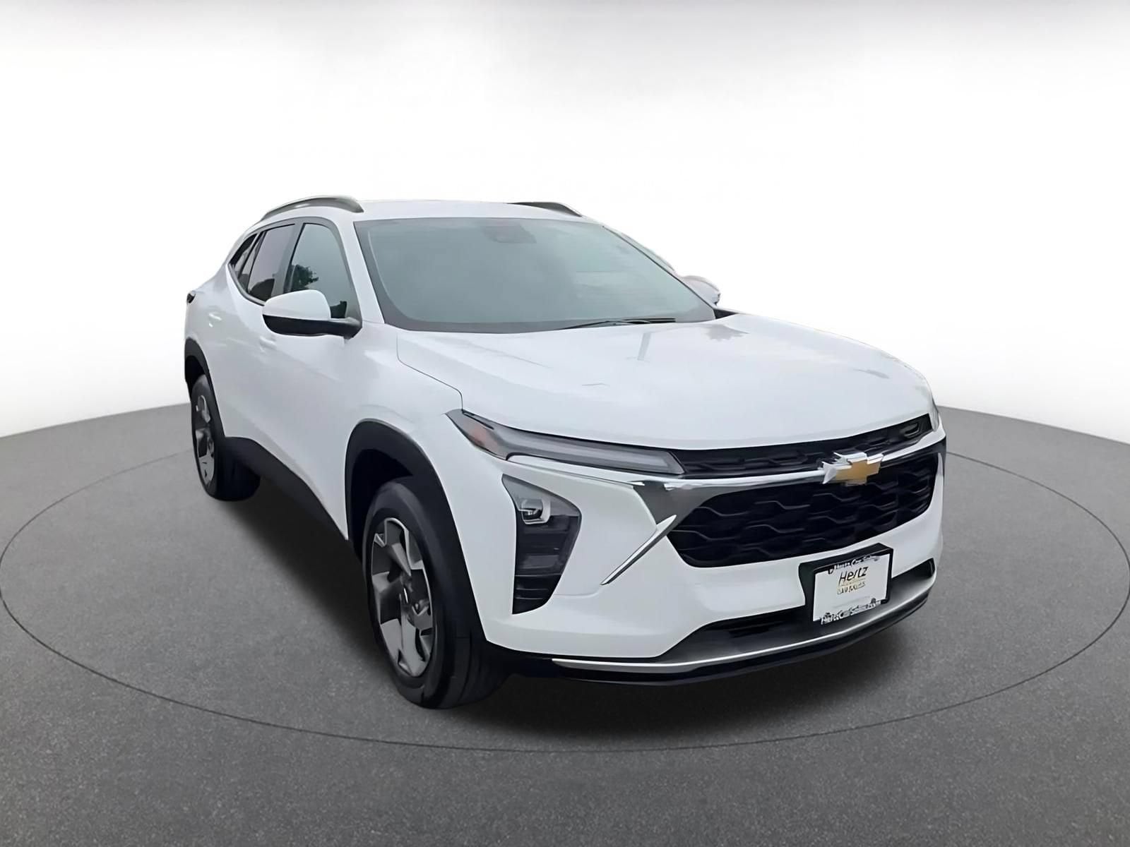 Thumbnail: 2025 Chevrolet Trax - 3