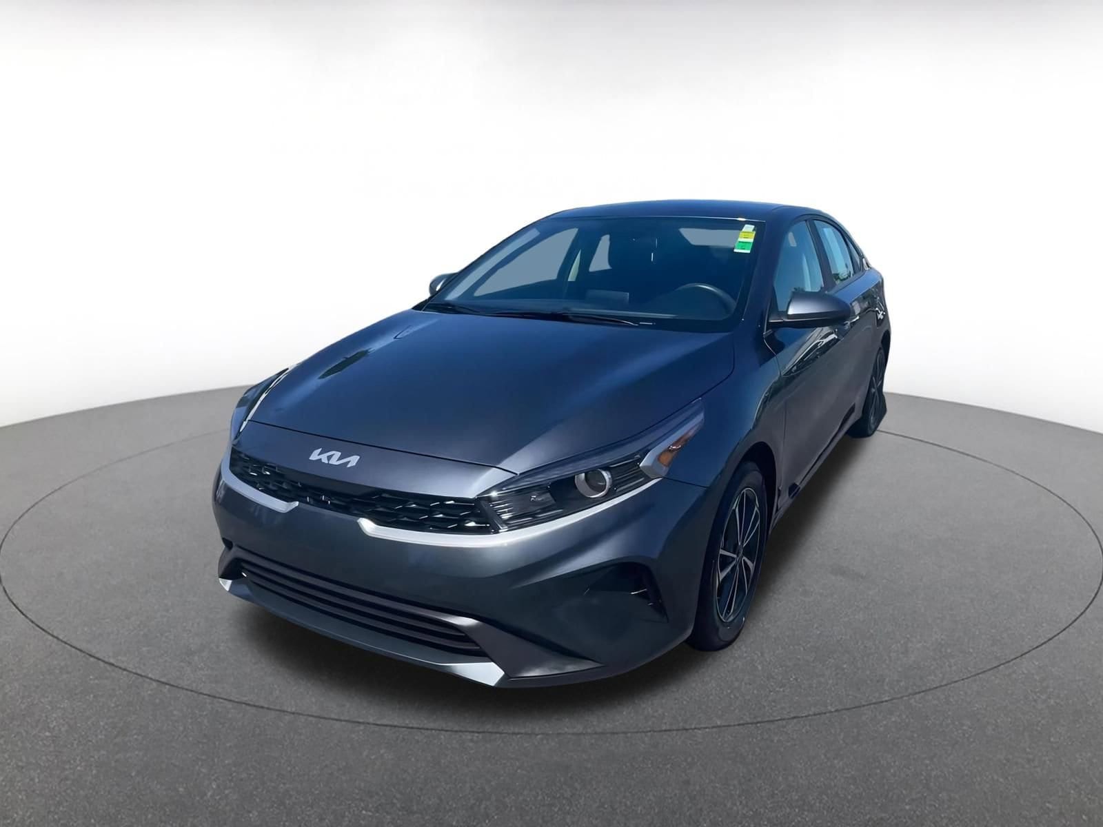 Thumbnail: 2024 Kia Forte - 6