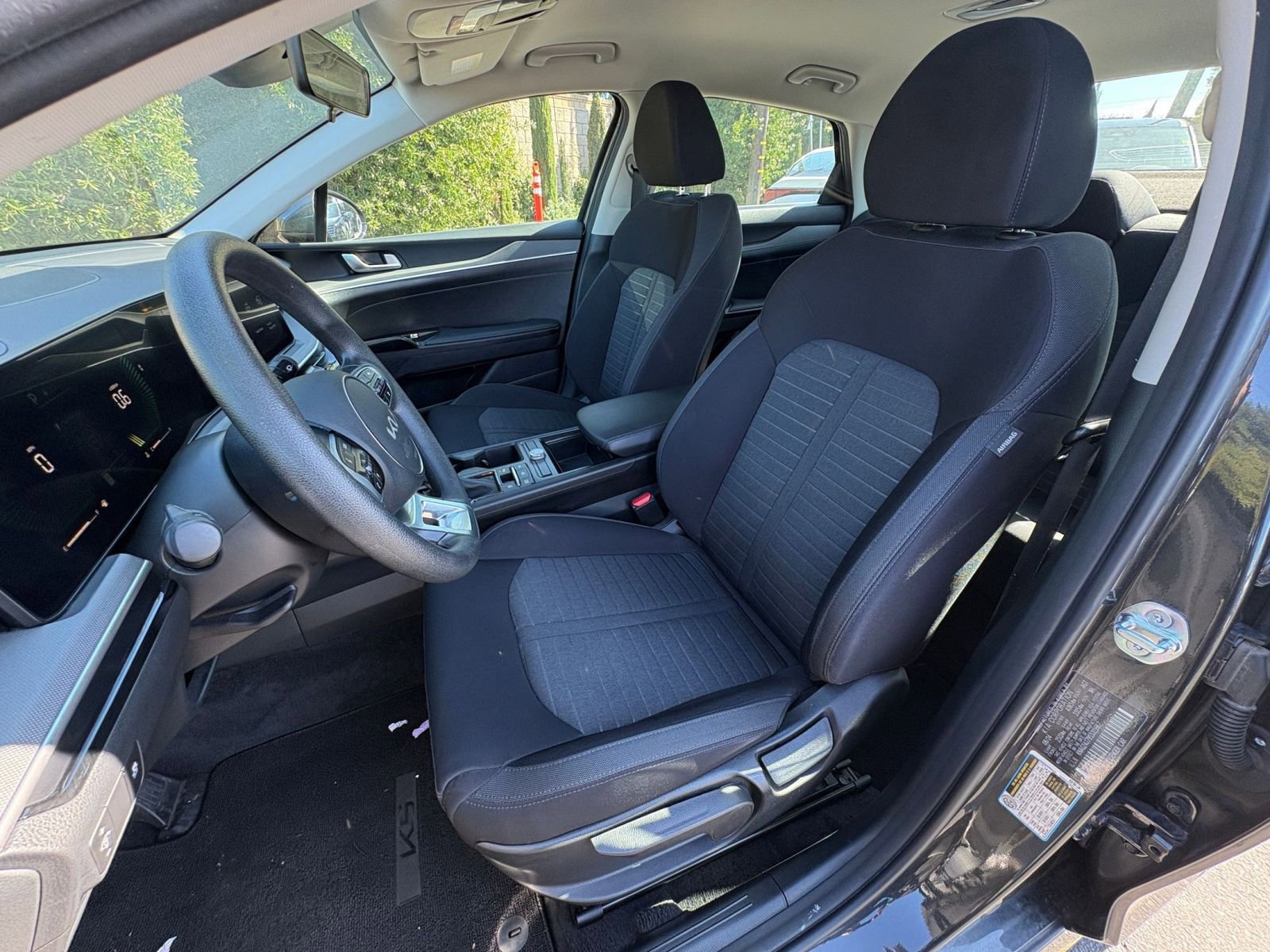 Thumbnail: 2025 Kia K5 - 35