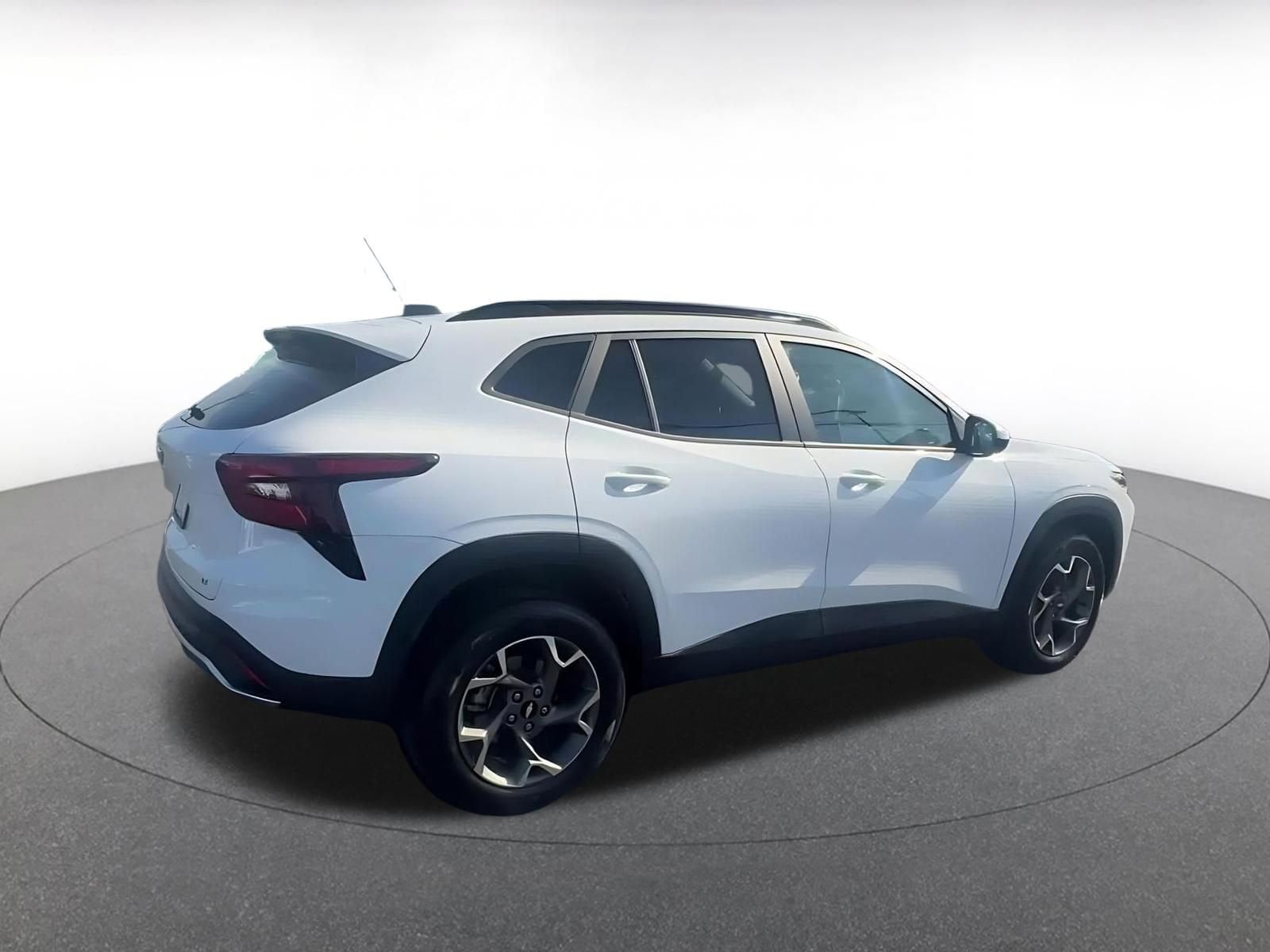 Thumbnail: 2025 Chevrolet Trax - 15