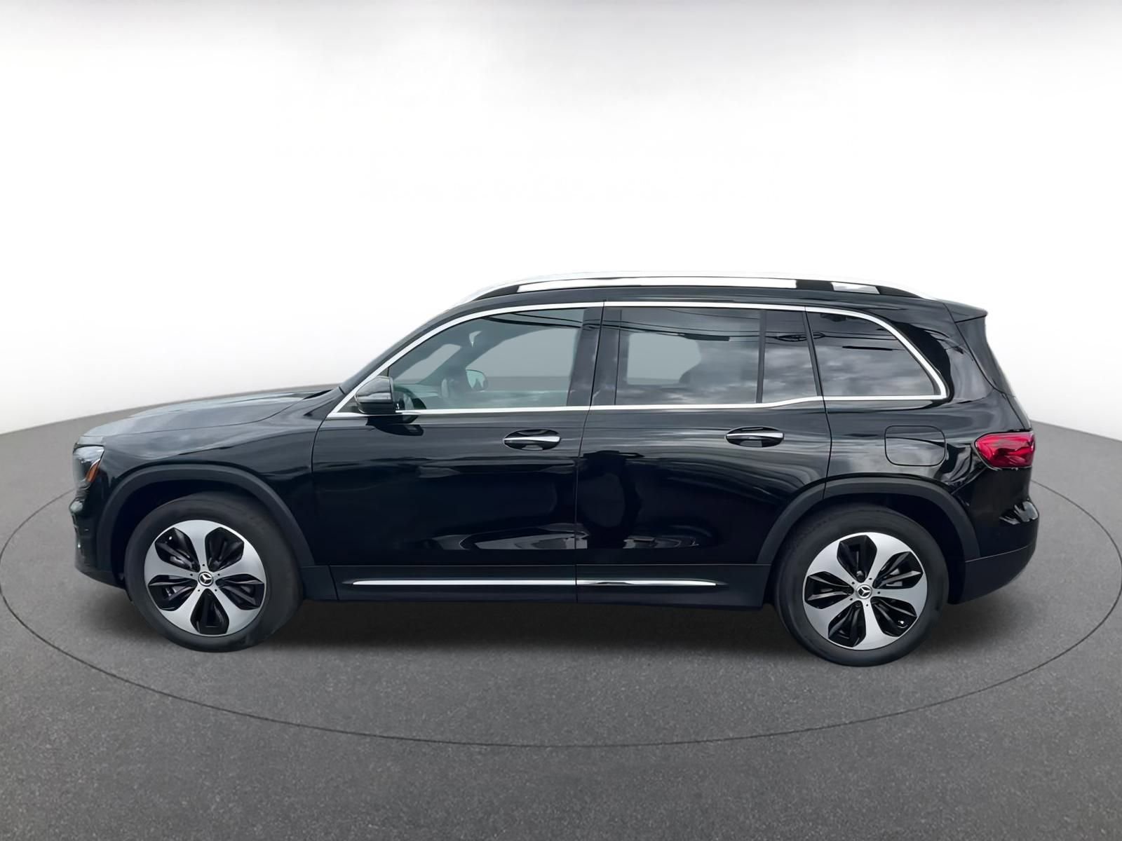 Thumbnail: 2024 Mercedes-Benz GLB - 9