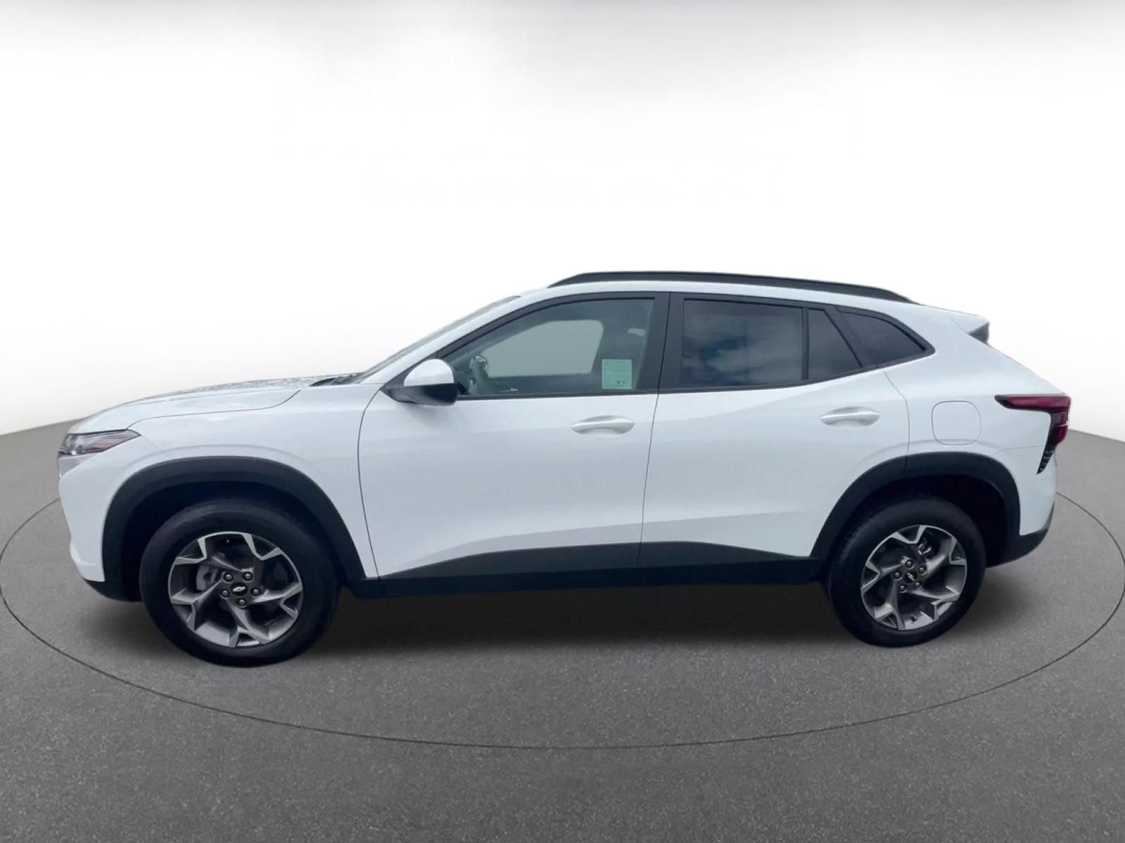 Thumbnail: 2025 Chevrolet Trax - 9