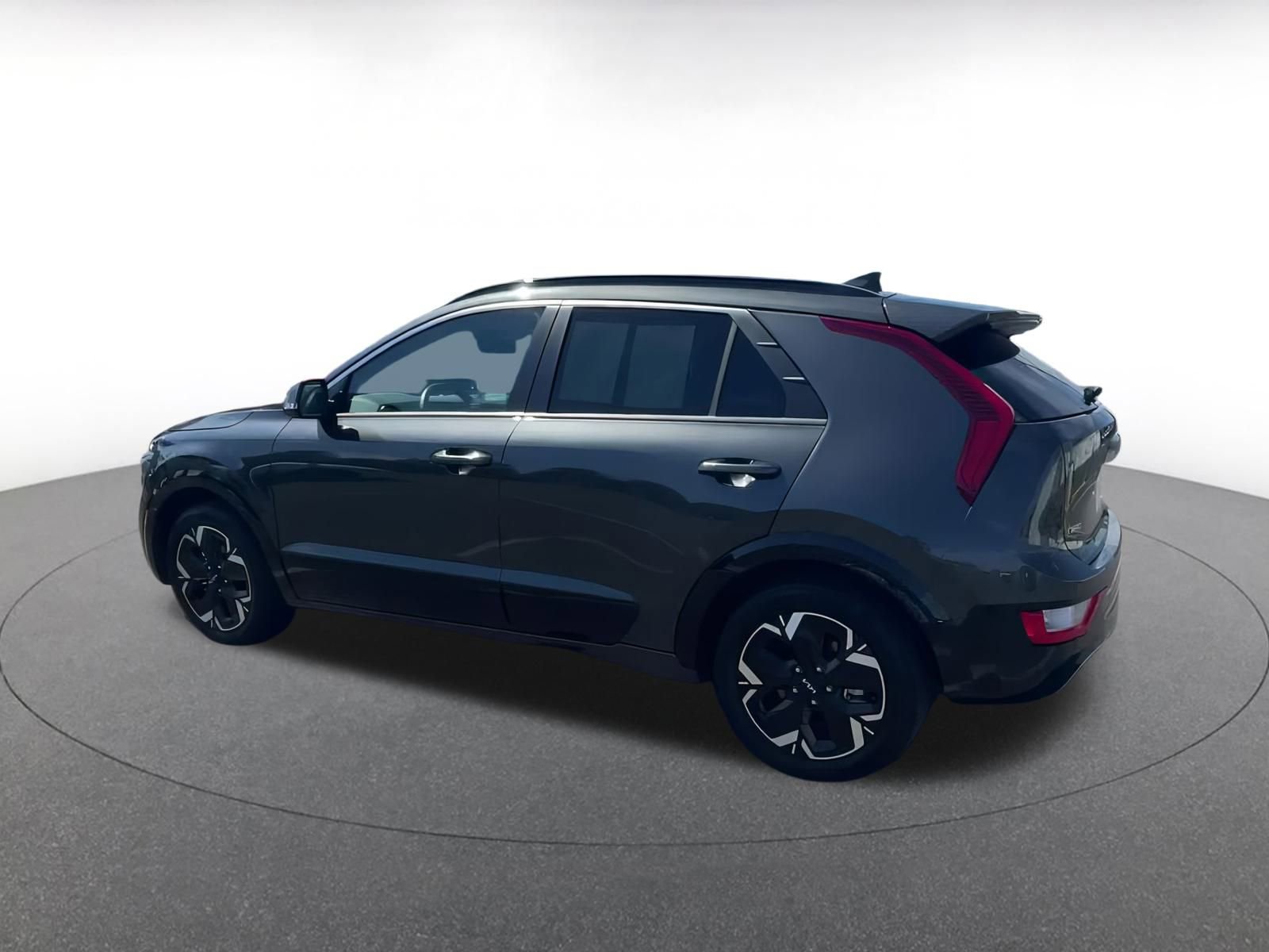 Thumbnail: 2023 Kia Niro - 10