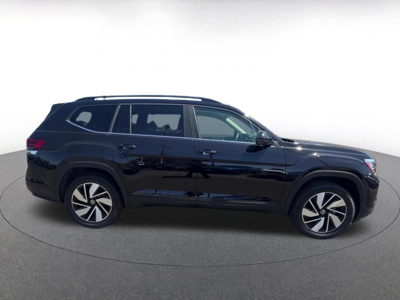 Thumbnail: 2026 Volkswagen Atlas - 13