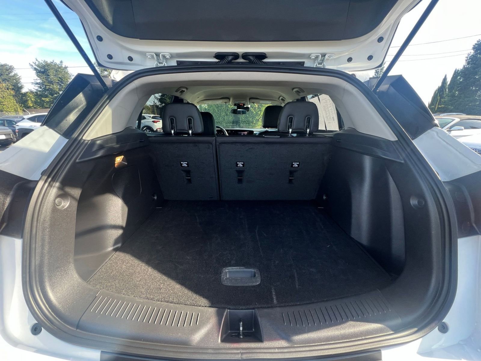 Thumbnail: 2025 Buick Encore GX - 31