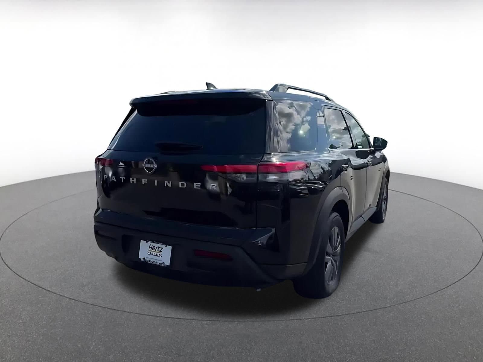 Thumbnail: 2025 Nissan Pathfinder - 14