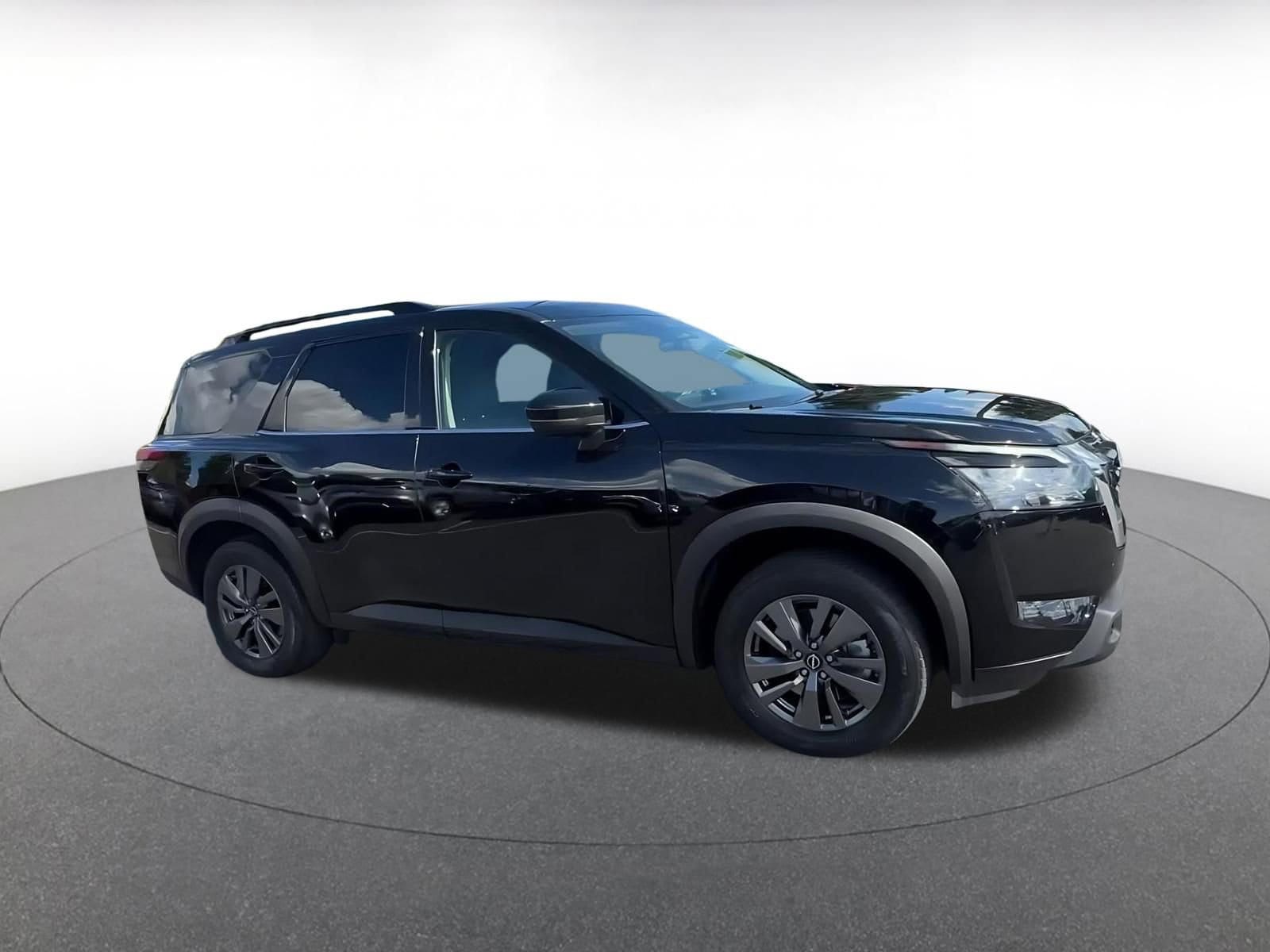 Thumbnail: 2025 Nissan Pathfinder - 2