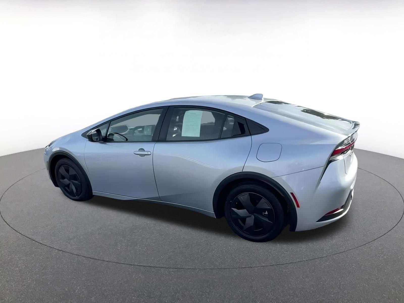Thumbnail: 2025 Toyota Prius - 10