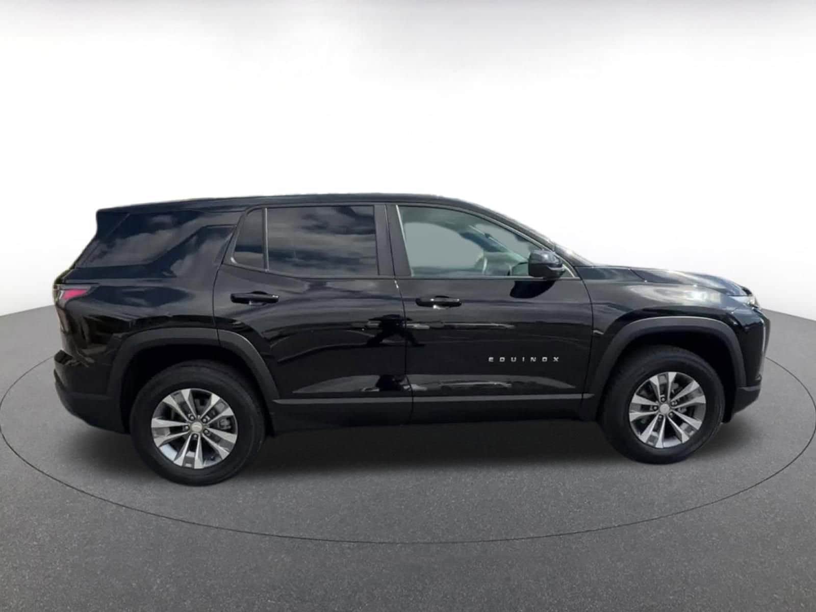 Thumbnail: 2025 Chevrolet Equinox - 16