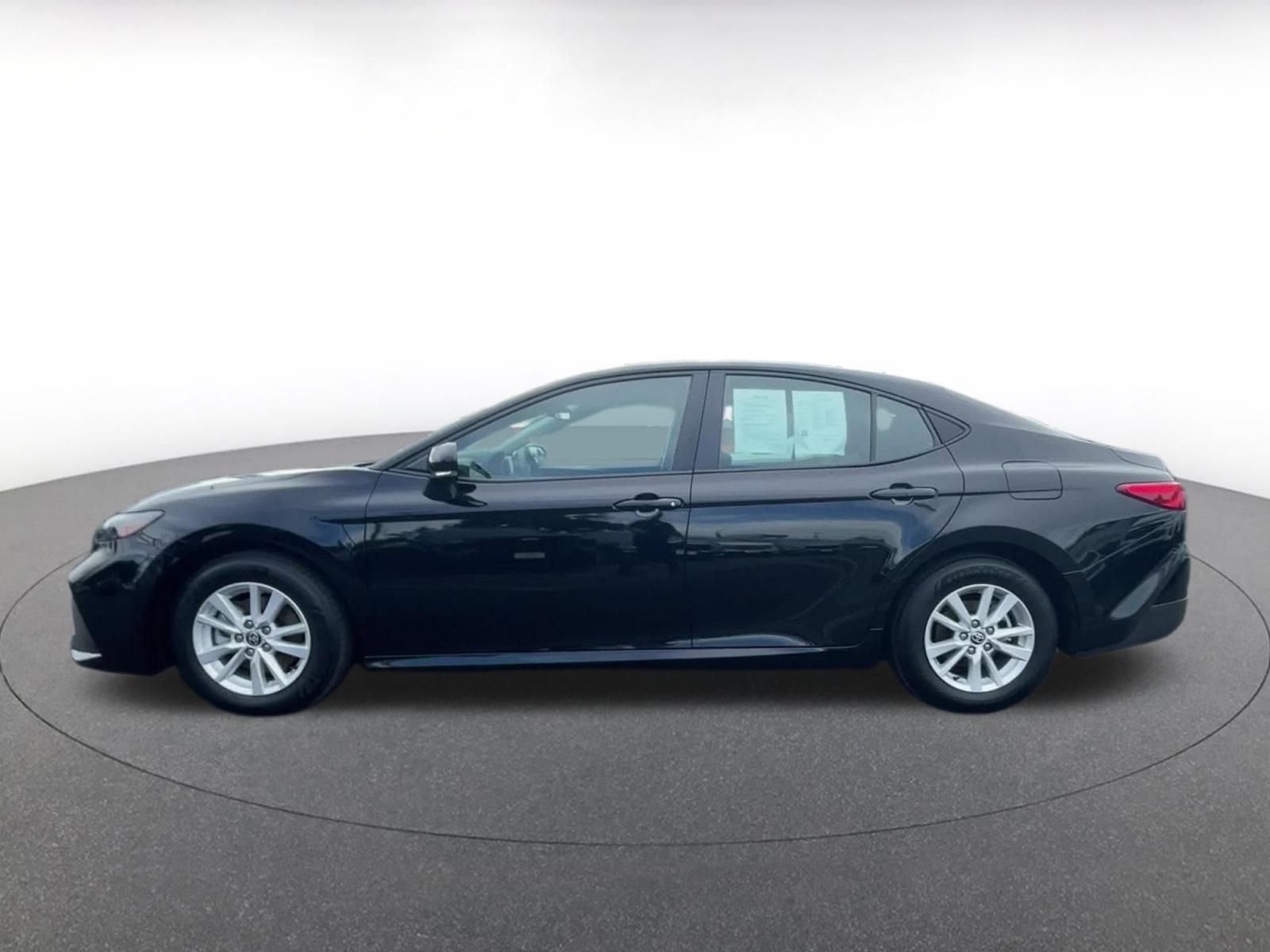 Thumbnail: 2025 Toyota Camry - 9