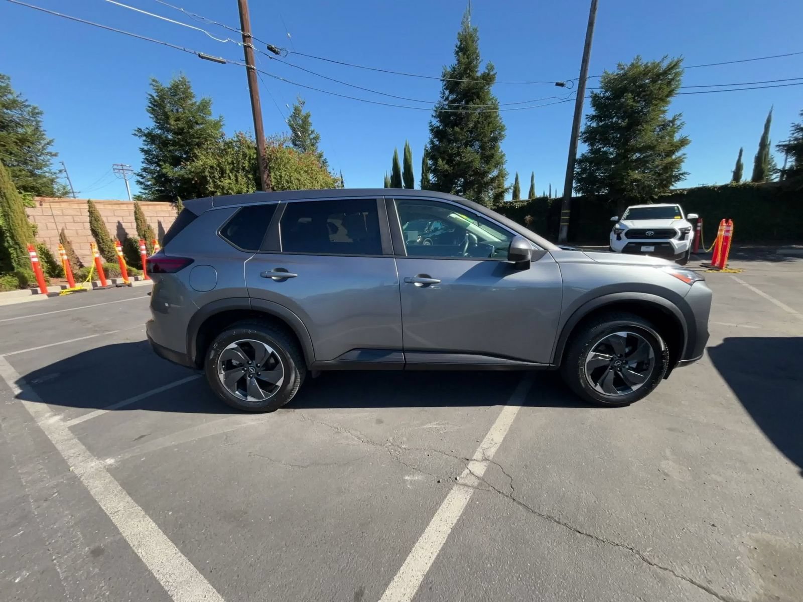 Thumbnail: 2025 Nissan Rogue - 15