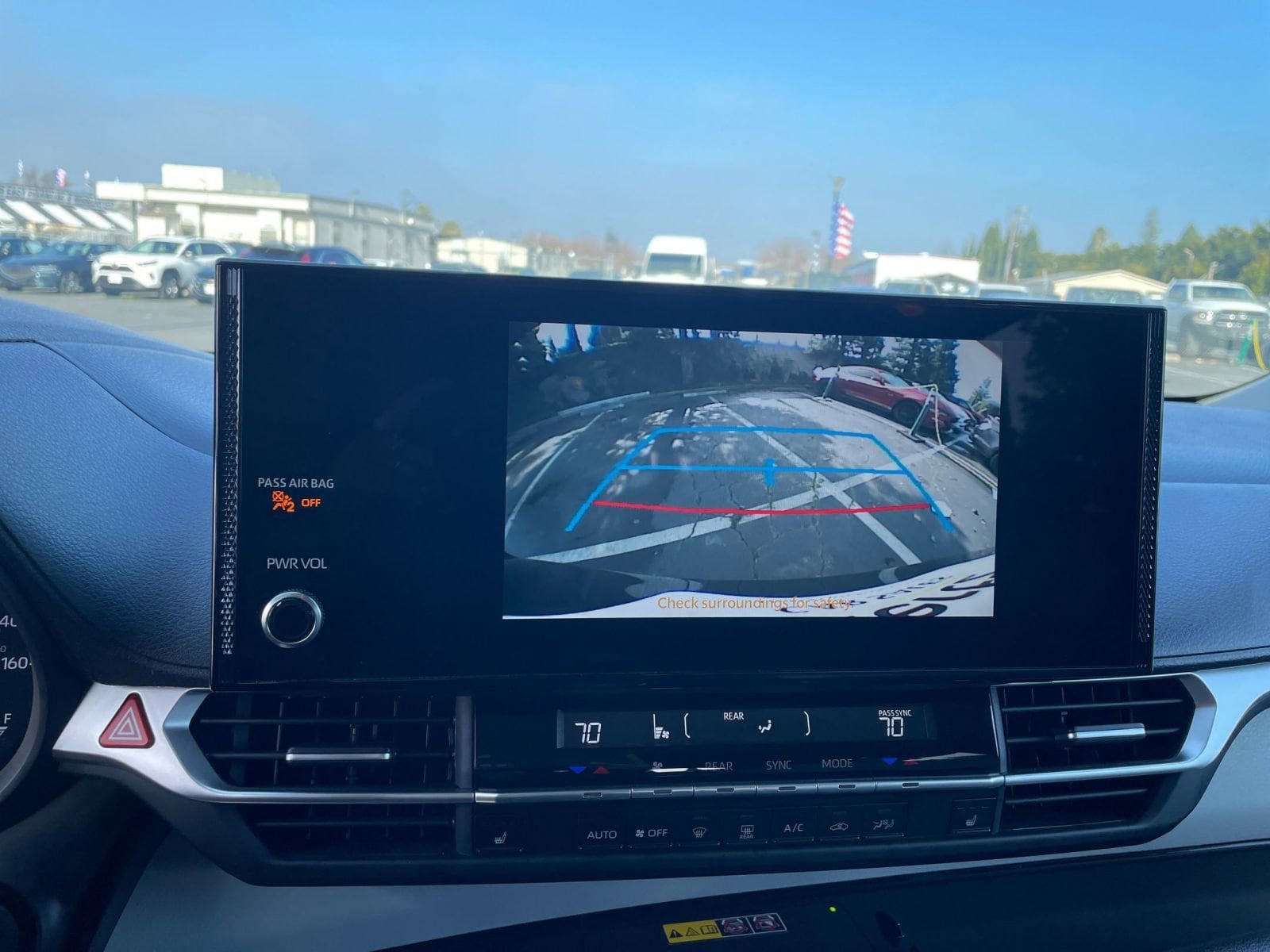 Thumbnail: 2025 Toyota Sienna - 17