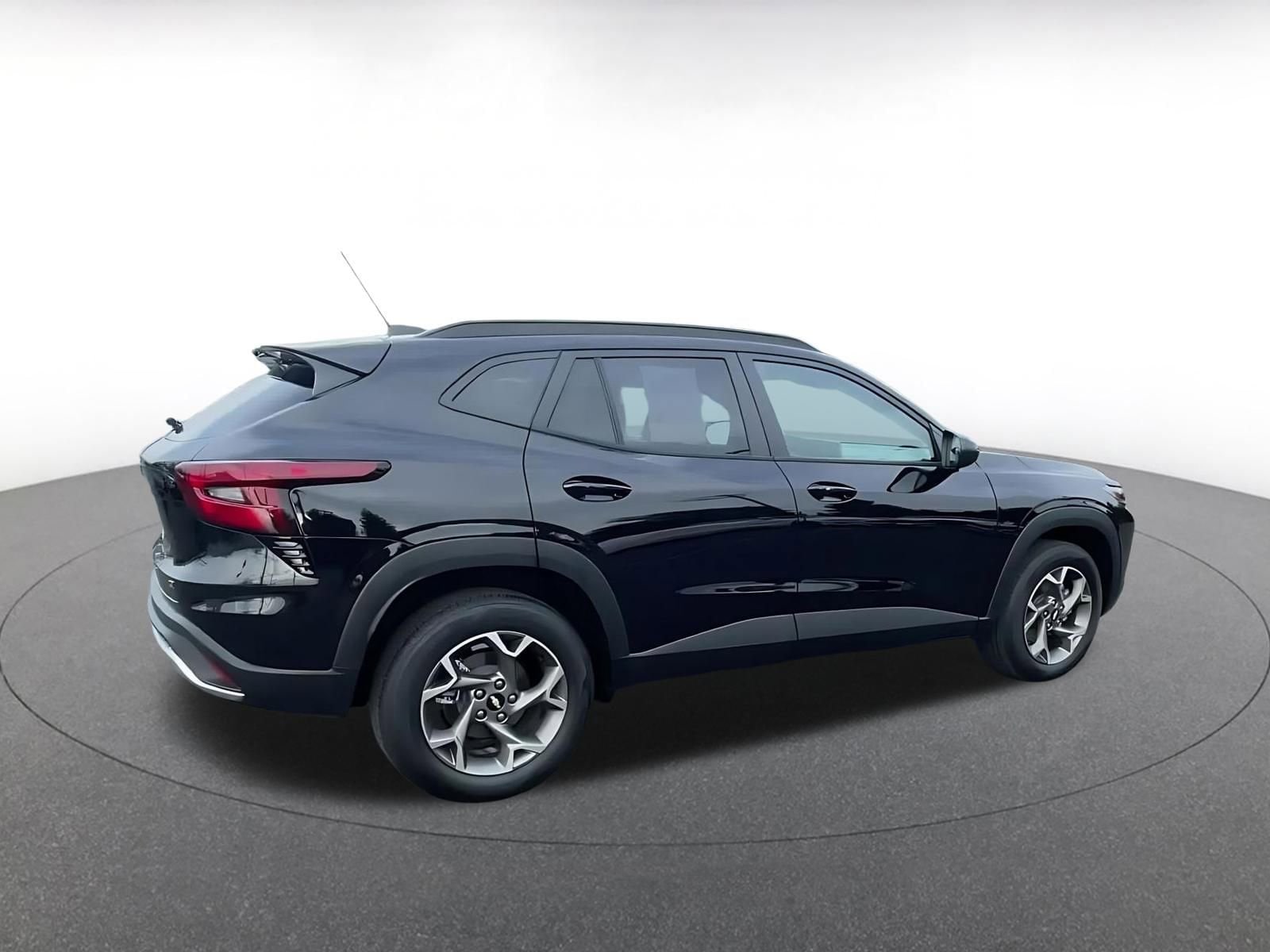 Thumbnail: 2025 Chevrolet Trax - 15