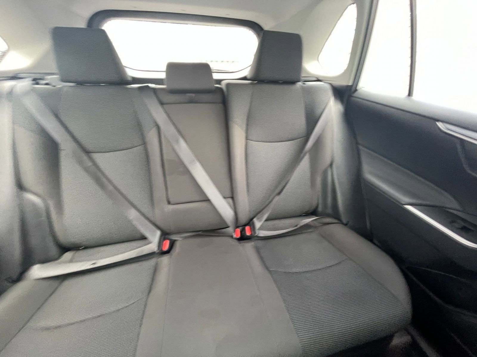 Thumbnail: 2025 Toyota RAV4 - 31